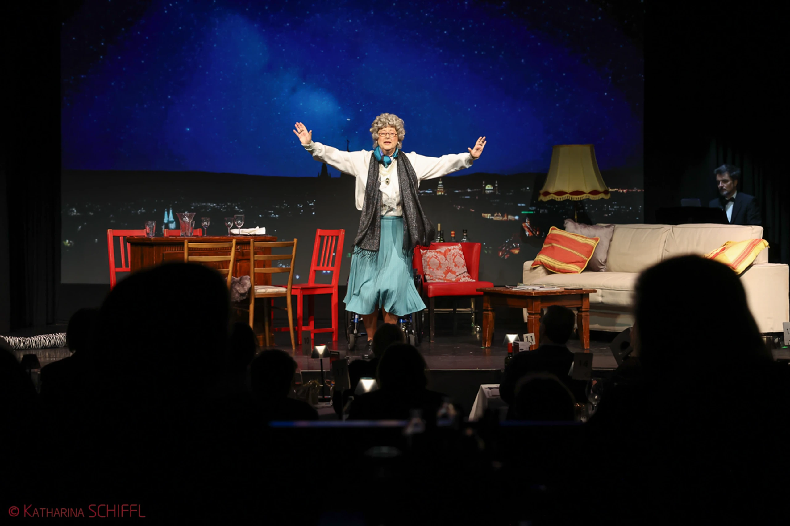 Premiere - Dinner for One Wiederaufnahme – Bild 37 von 40