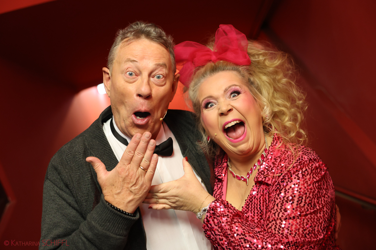 Premiere - Dinner for One Wiederaufnahme – Bild 1 von 40