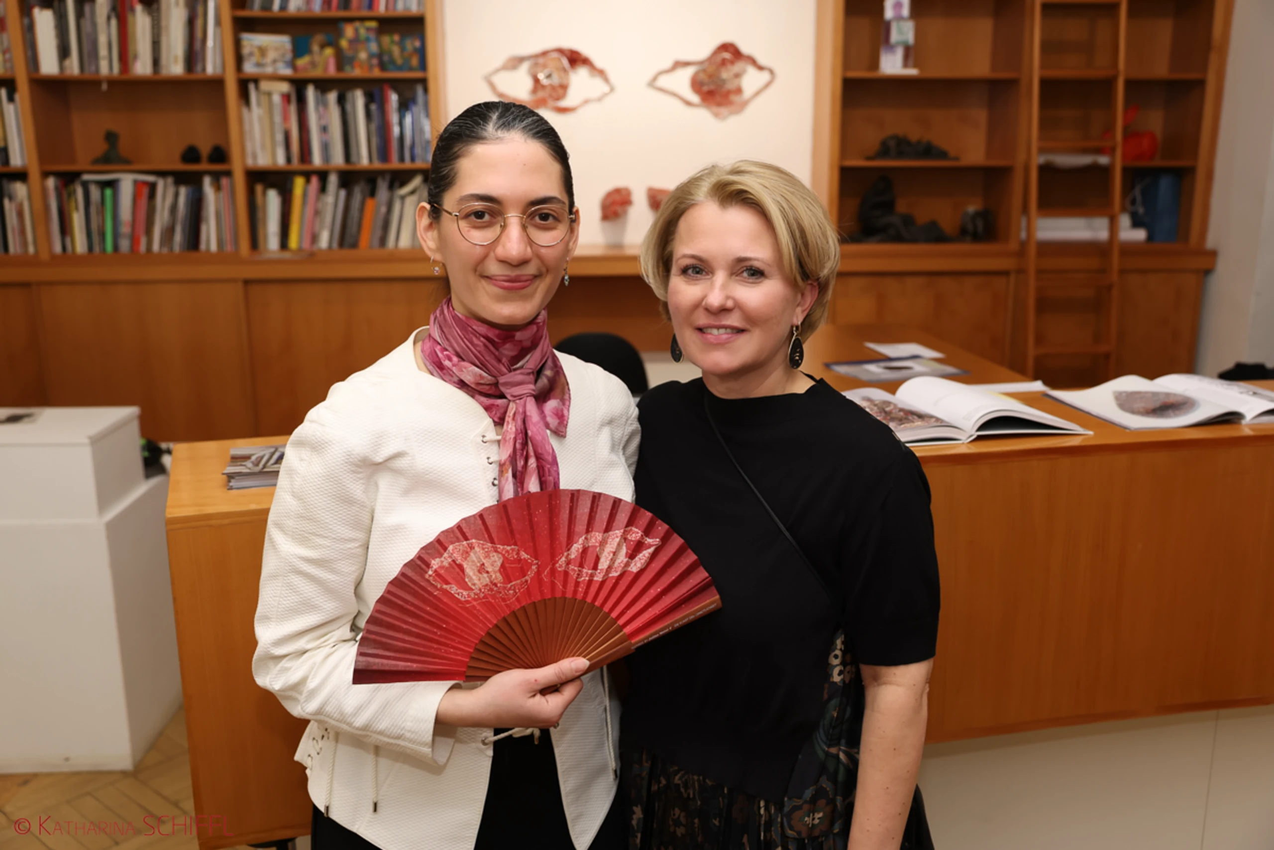 Ausstellungseröffnung „Tree of Life“  von Noushin Redjaian – Bild 3 von 81