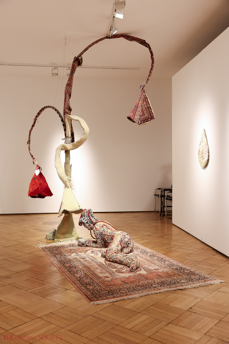 Ausstellungseröffnung „Tree of Life“  von Noushin Redjaian – Bild 5 von 81