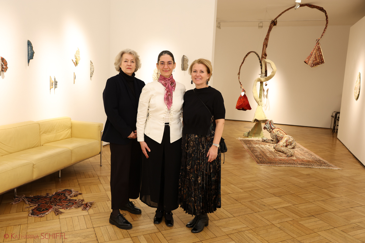 Ausstellungseröffnung „Tree of Life“  von Noushin Redjaian – Bild 6 von 81