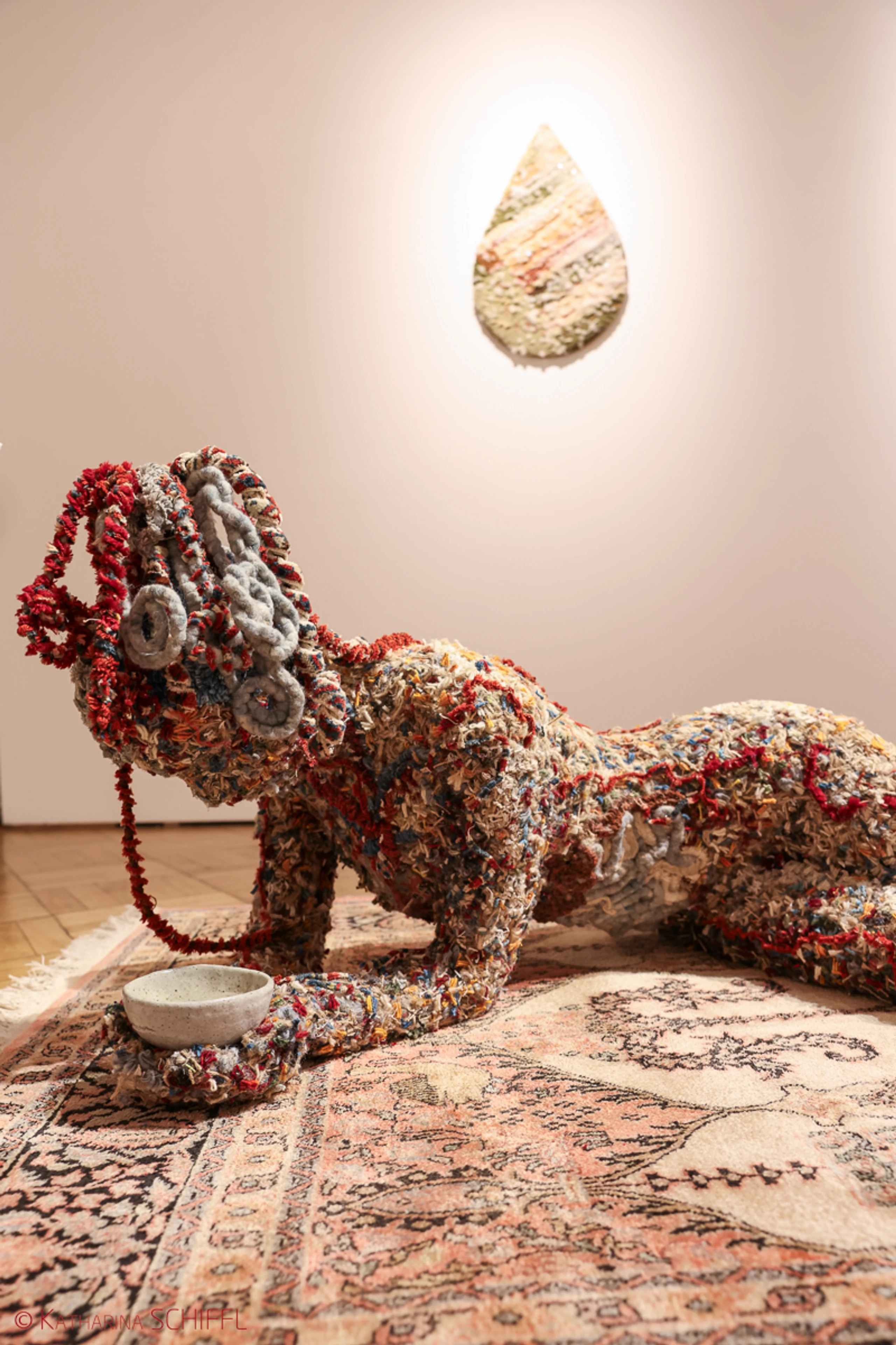 Ausstellungseröffnung „Tree of Life“  von Noushin Redjaian – Bild 17 von 81
