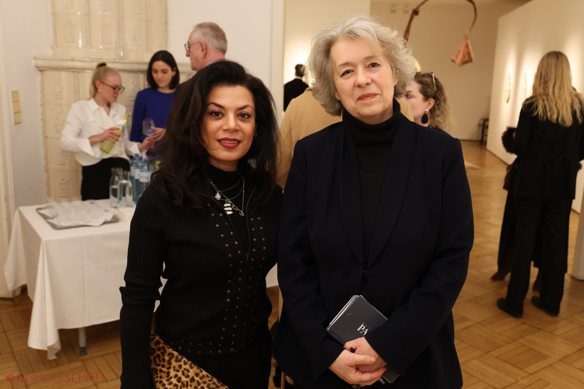 Ausstellungseröffnung „Tree of Life“  von Noushin Redjaian – Bild 30 von 81