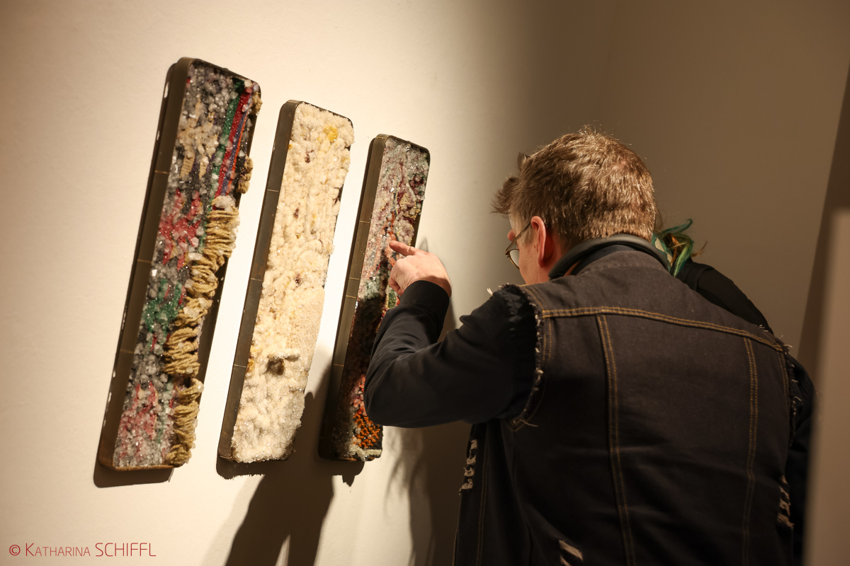 Ausstellungseröffnung „Tree of Life“  von Noushin Redjaian – Bild 31 von 81