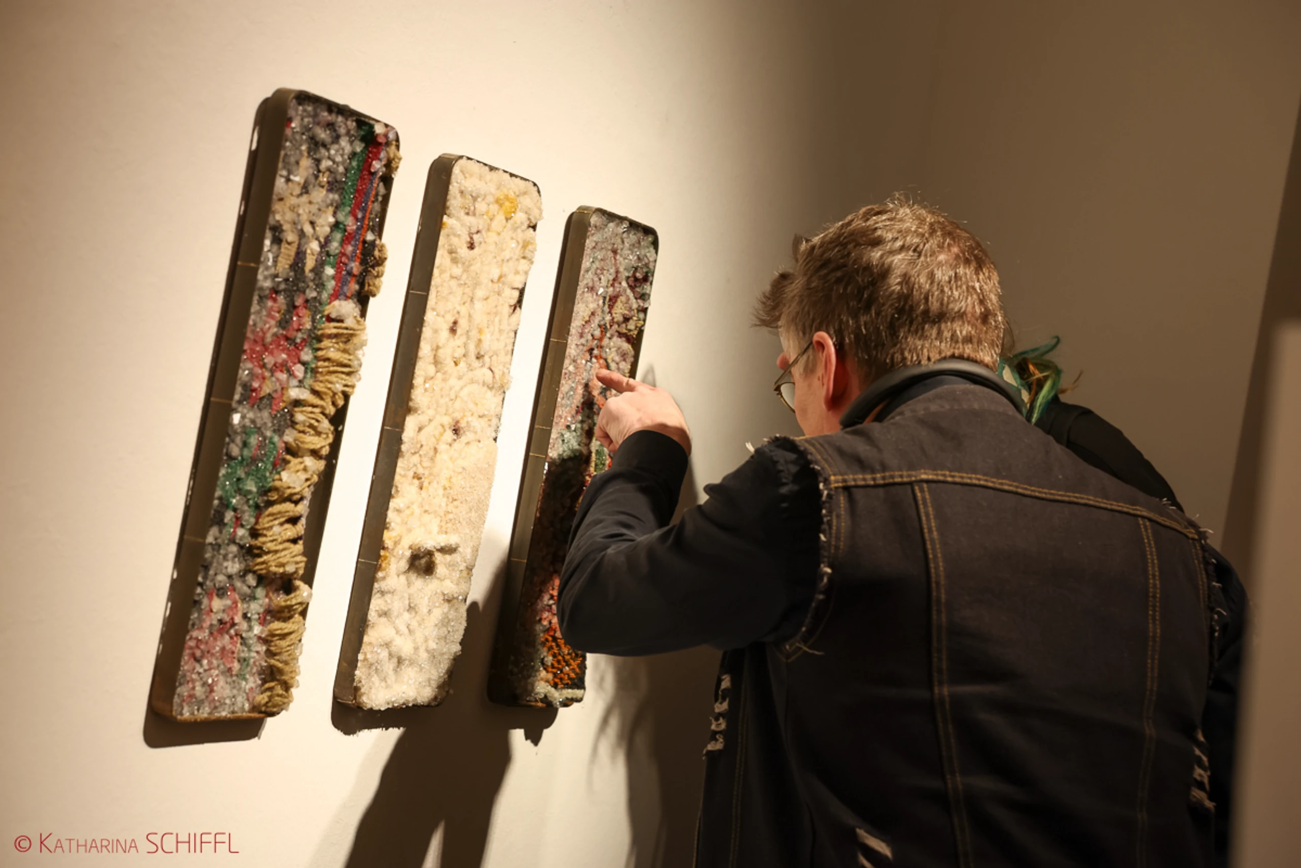 Ausstellungseröffnung „Tree of Life“  von Noushin Redjaian – Bild 31 von 81