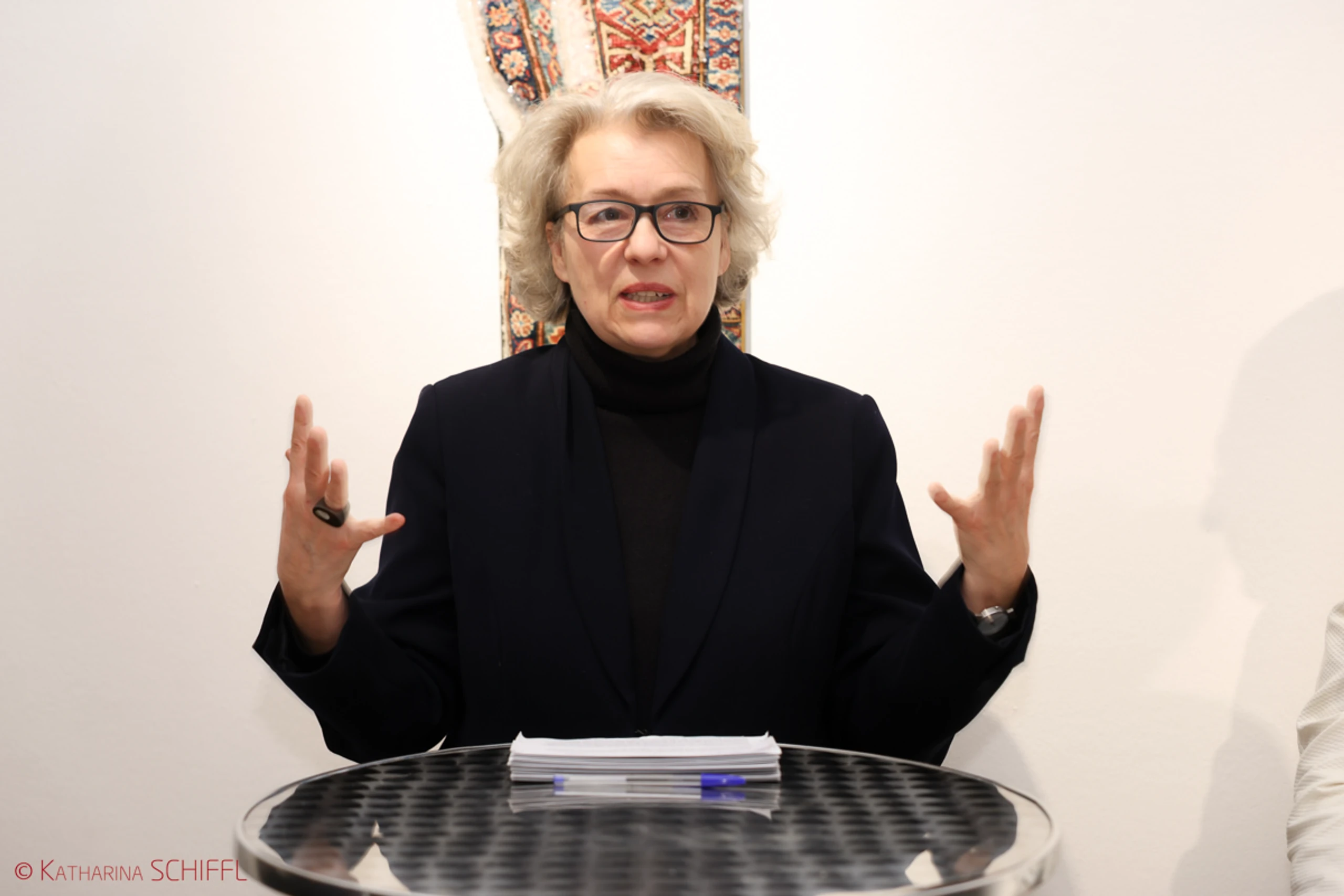 Ausstellungseröffnung „Tree of Life“  von Noushin Redjaian – Bild 42 von 81
