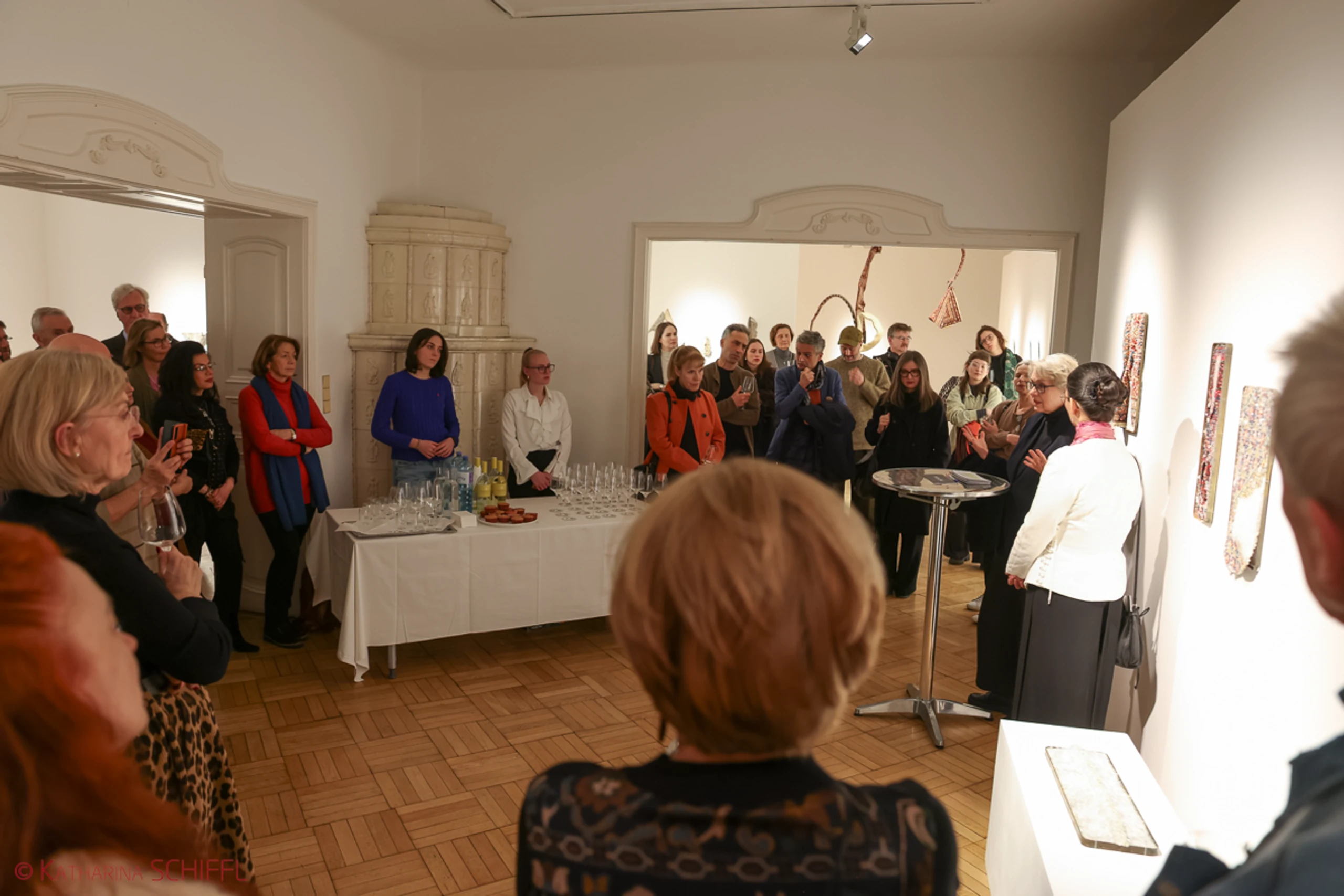 Ausstellungseröffnung „Tree of Life“  von Noushin Redjaian – Bild 44 von 81