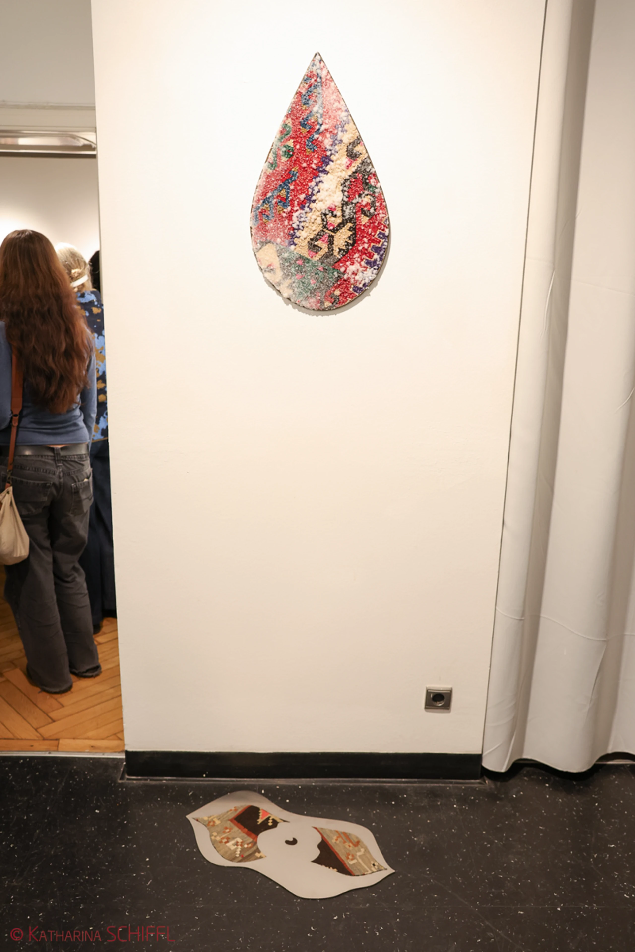 Ausstellungseröffnung „Tree of Life“  von Noushin Redjaian – Bild 47 von 81
