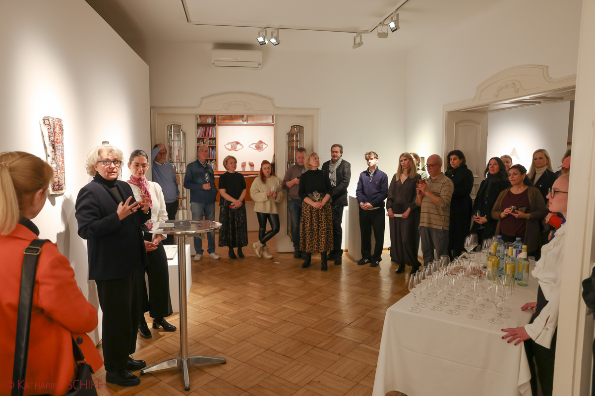 Ausstellungseröffnung „Tree of Life“  von Noushin Redjaian – Bild 57 von 81