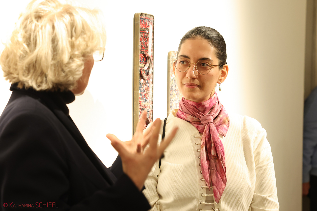 Ausstellungseröffnung „Tree of Life“  von Noushin Redjaian – Bild 60 von 81