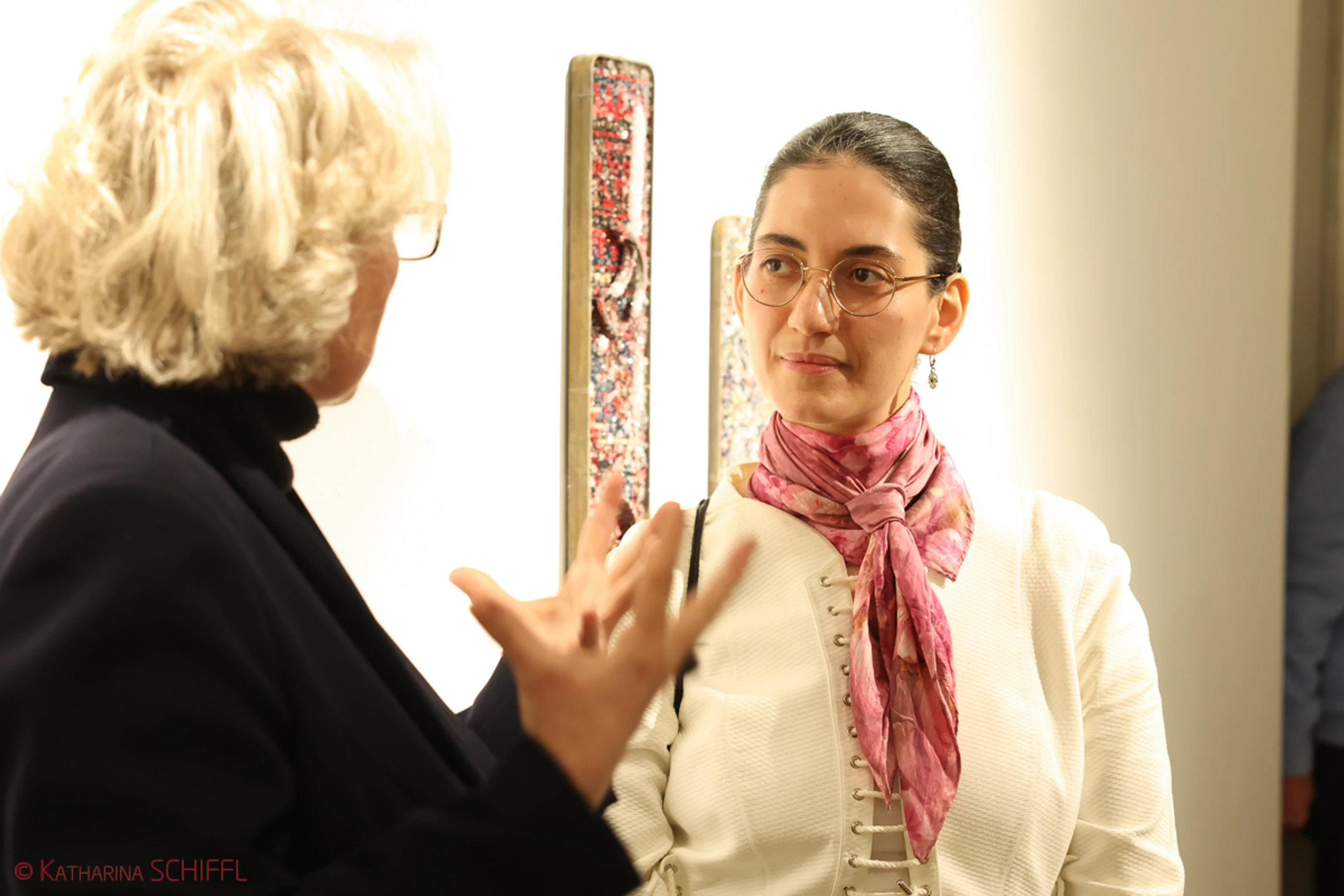 Ausstellungseröffnung „Tree of Life“  von Noushin Redjaian – Bild 60 von 81