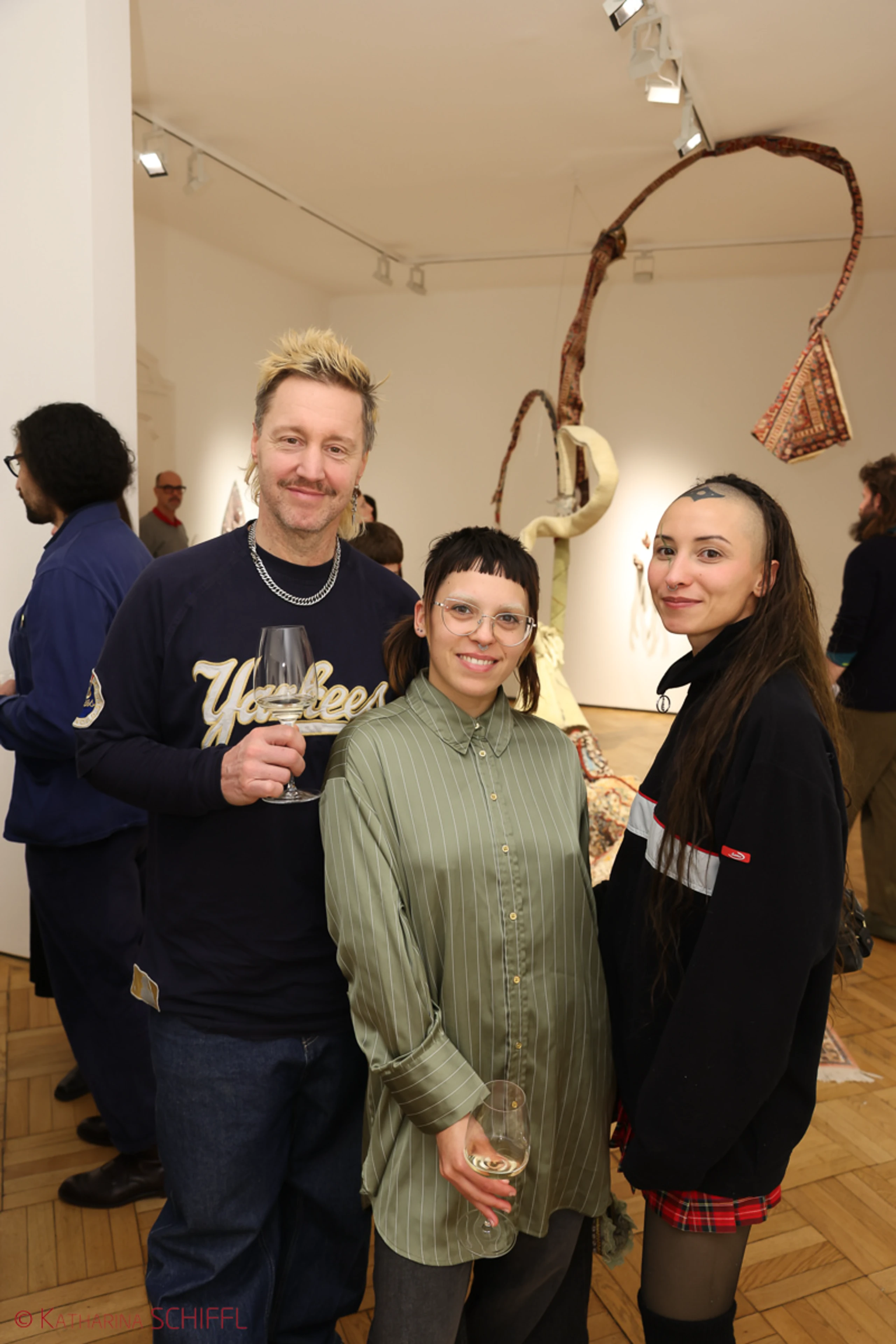 Ausstellungseröffnung „Tree of Life“  von Noushin Redjaian – Bild 68 von 81