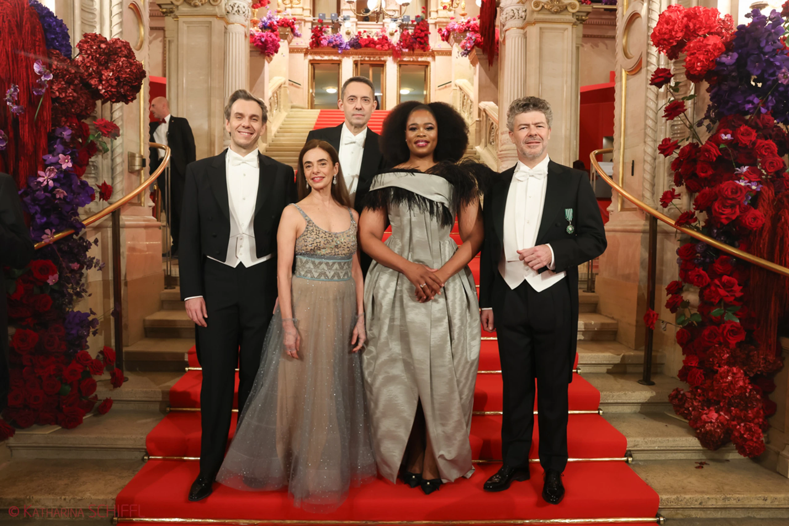 Opernball 2026: Staatsoper als Bühne für Politik, Diplomatie und zwei Hollywood-Gäste