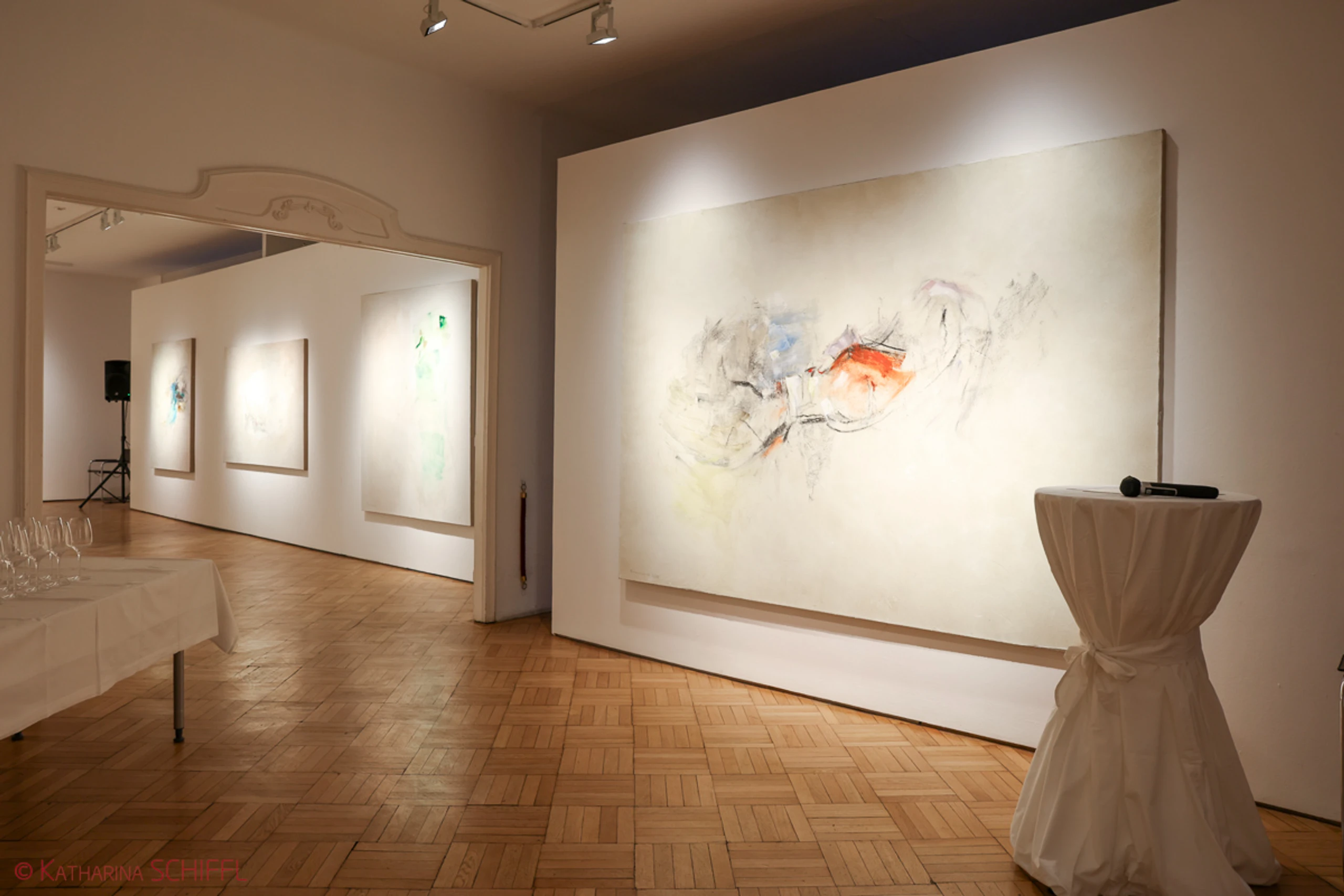 © Katharina Schiffl Blurred image background