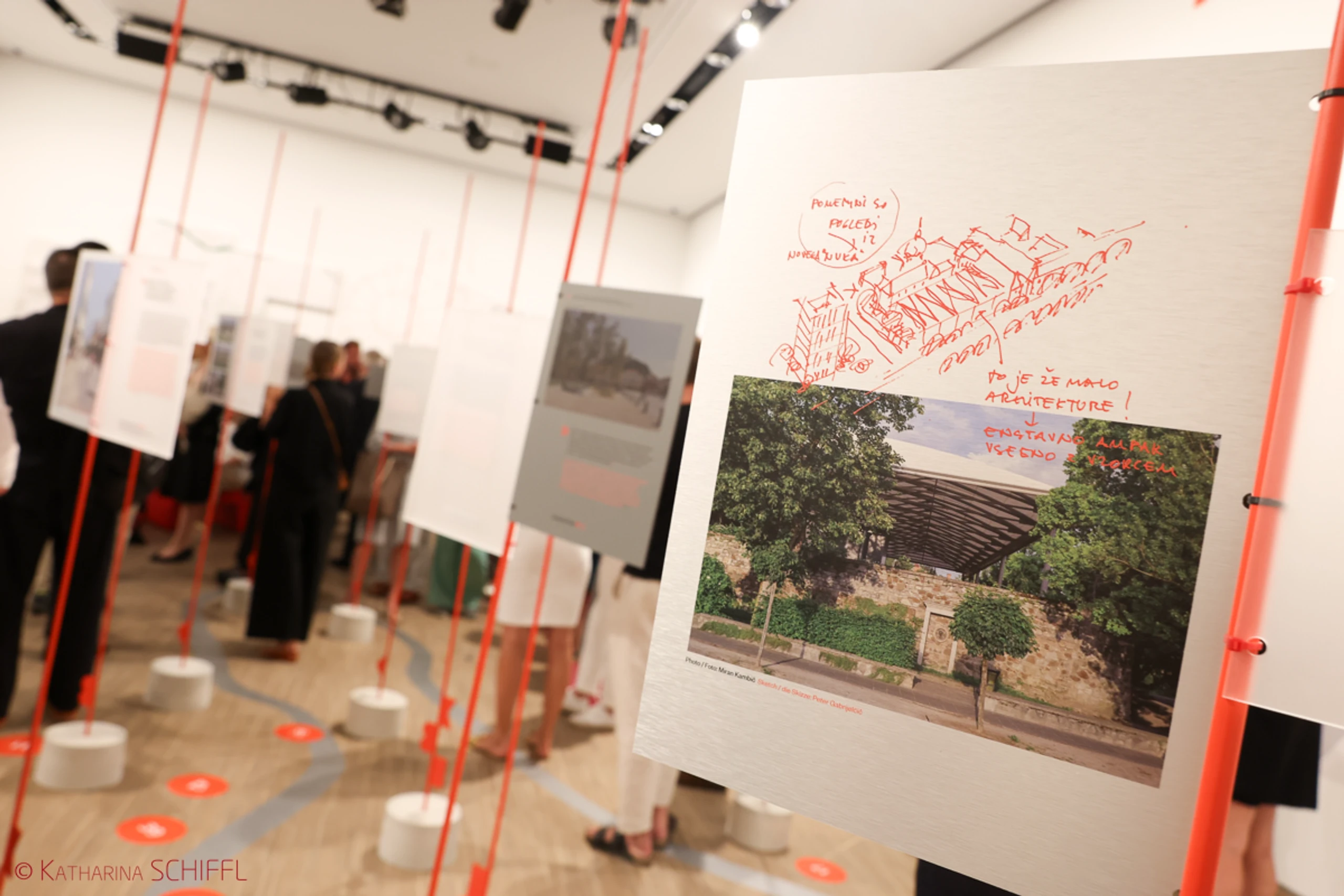 Eröffnung Ausstellung: PINNED! – Bild 69 von 116