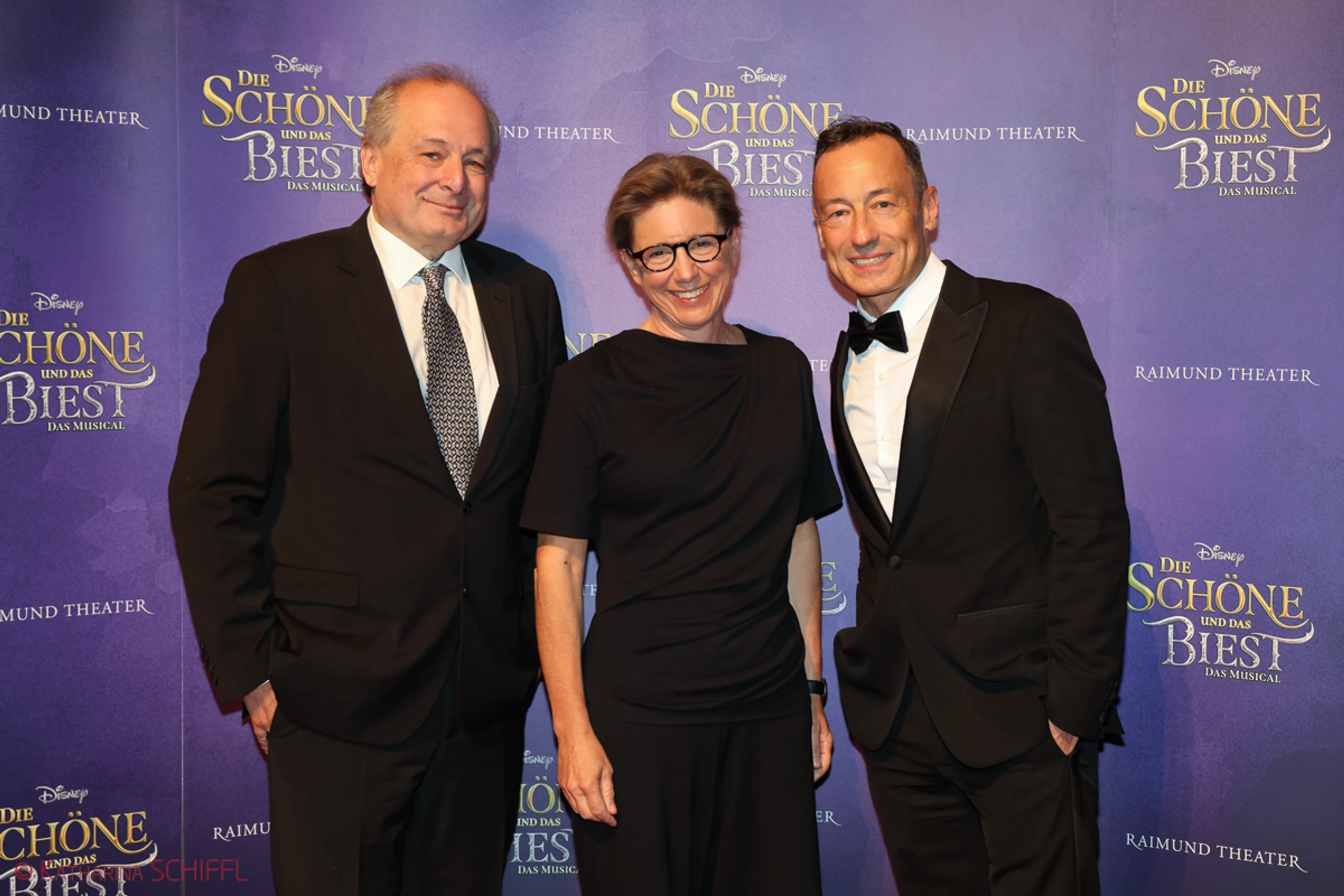 Gala-Premiere Disneys DIE SCHÖNE UND DAS BIEST – Bild 6 von 140