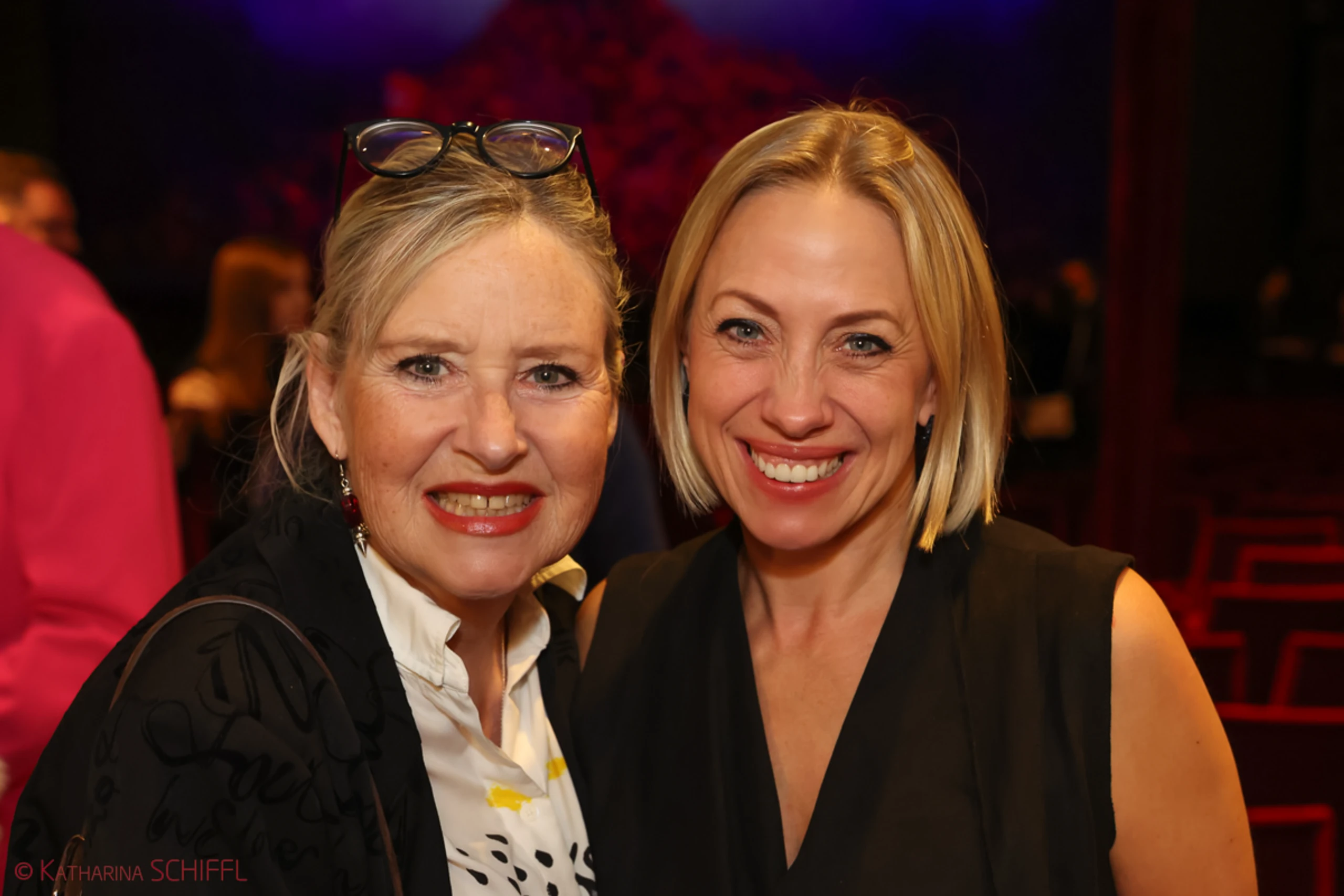 Gala-Premiere Disneys DIE SCHÖNE UND DAS BIEST – Bild 13 von 140