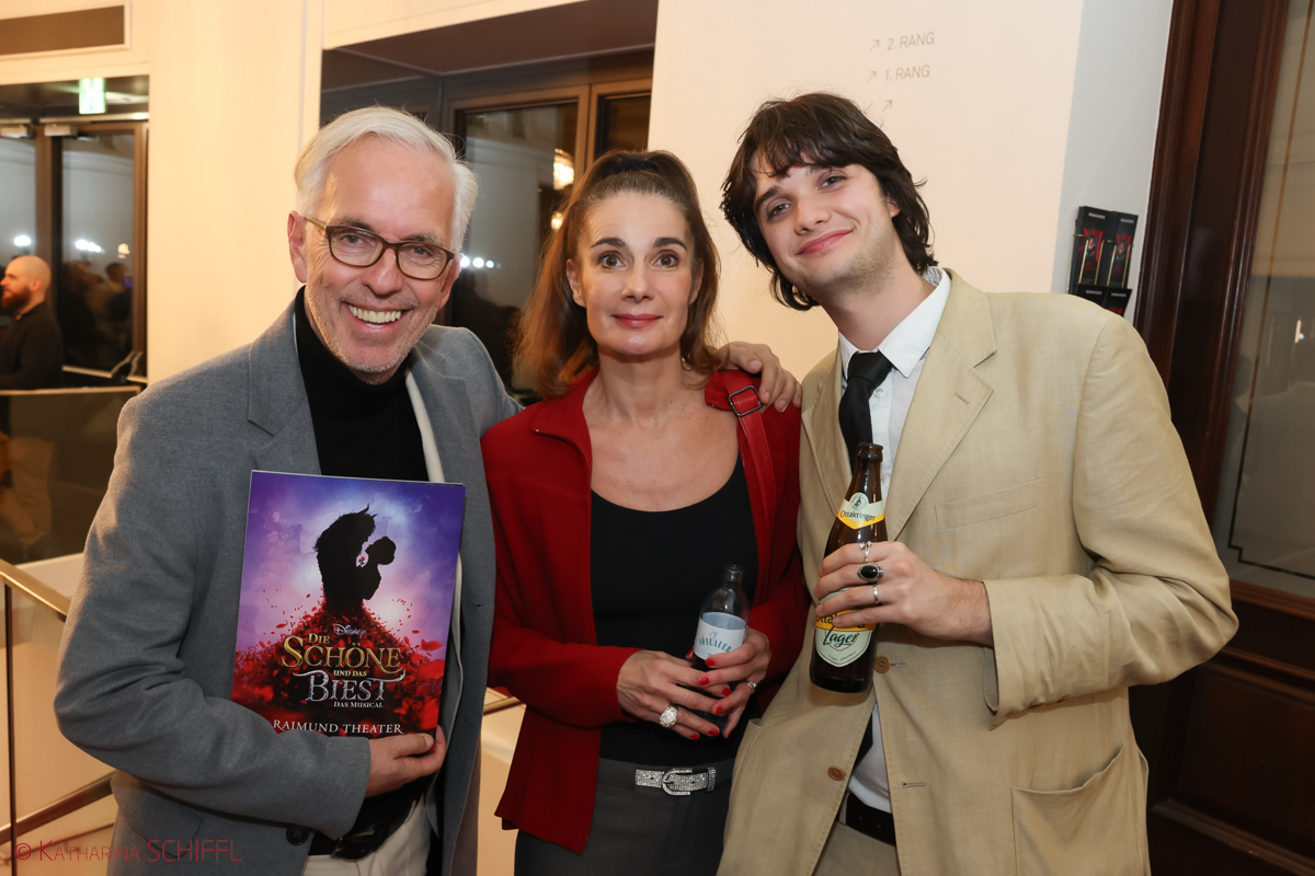 Gala-Premiere Disneys DIE SCHÖNE UND DAS BIEST – Bild 17 von 140