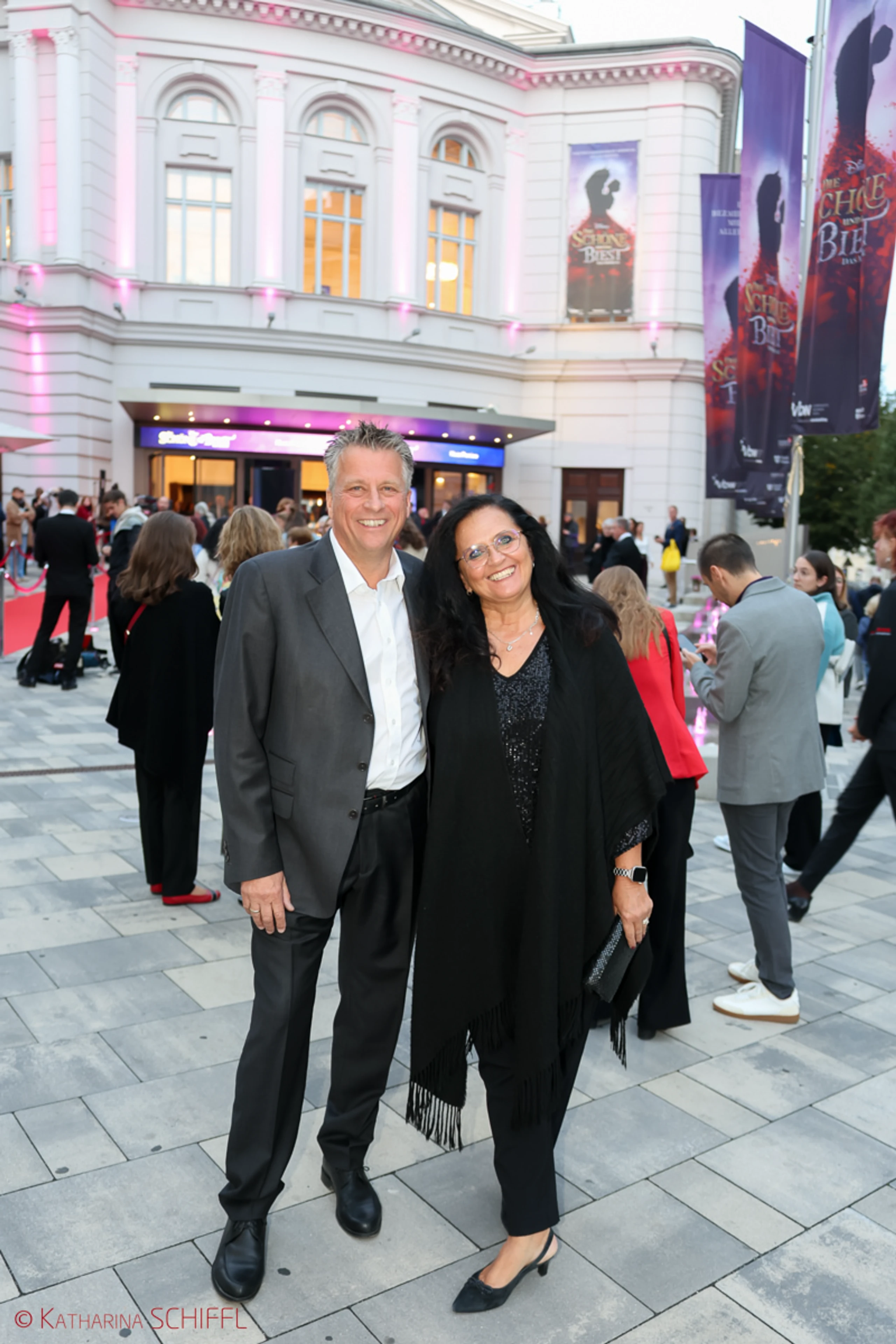 Gala-Premiere Disneys DIE SCHÖNE UND DAS BIEST – Bild 28 von 140