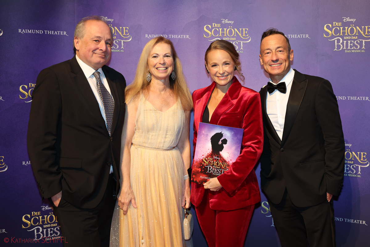 Gala-Premiere Disneys DIE SCHÖNE UND DAS BIEST – Bild 37 von 140