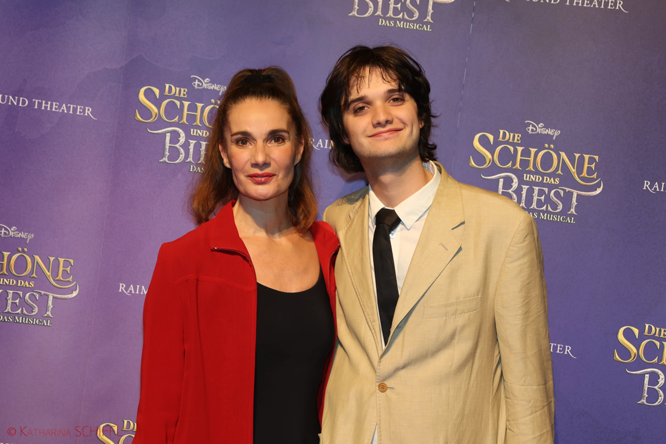 Gala-Premiere Disneys DIE SCHÖNE UND DAS BIEST – Bild 58 von 140