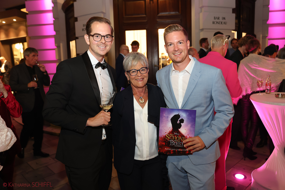 Gala-Premiere Disneys DIE SCHÖNE UND DAS BIEST – Bild 85 von 140
