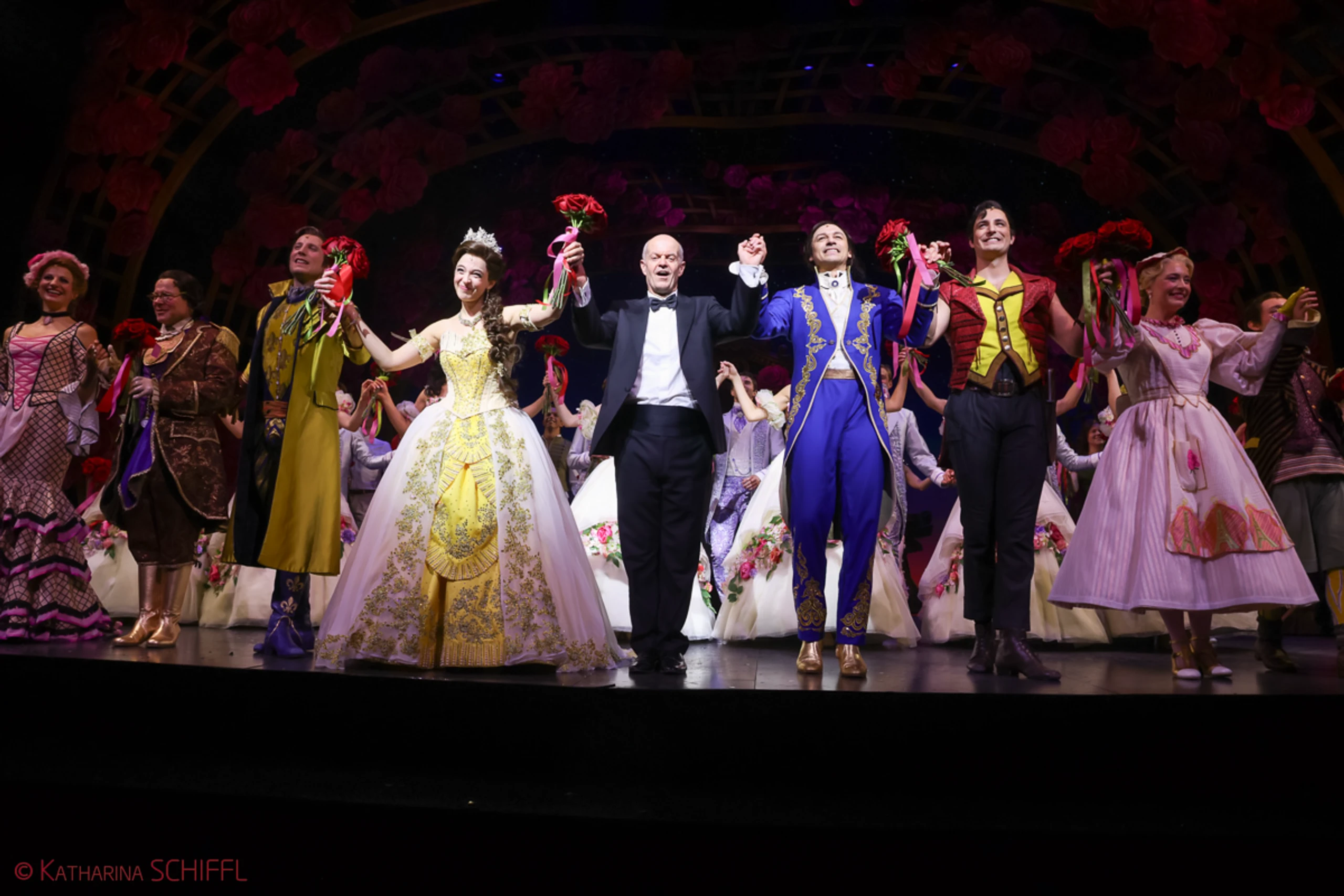 Gala-Premiere Disneys DIE SCHÖNE UND DAS BIEST – Bild 104 von 140