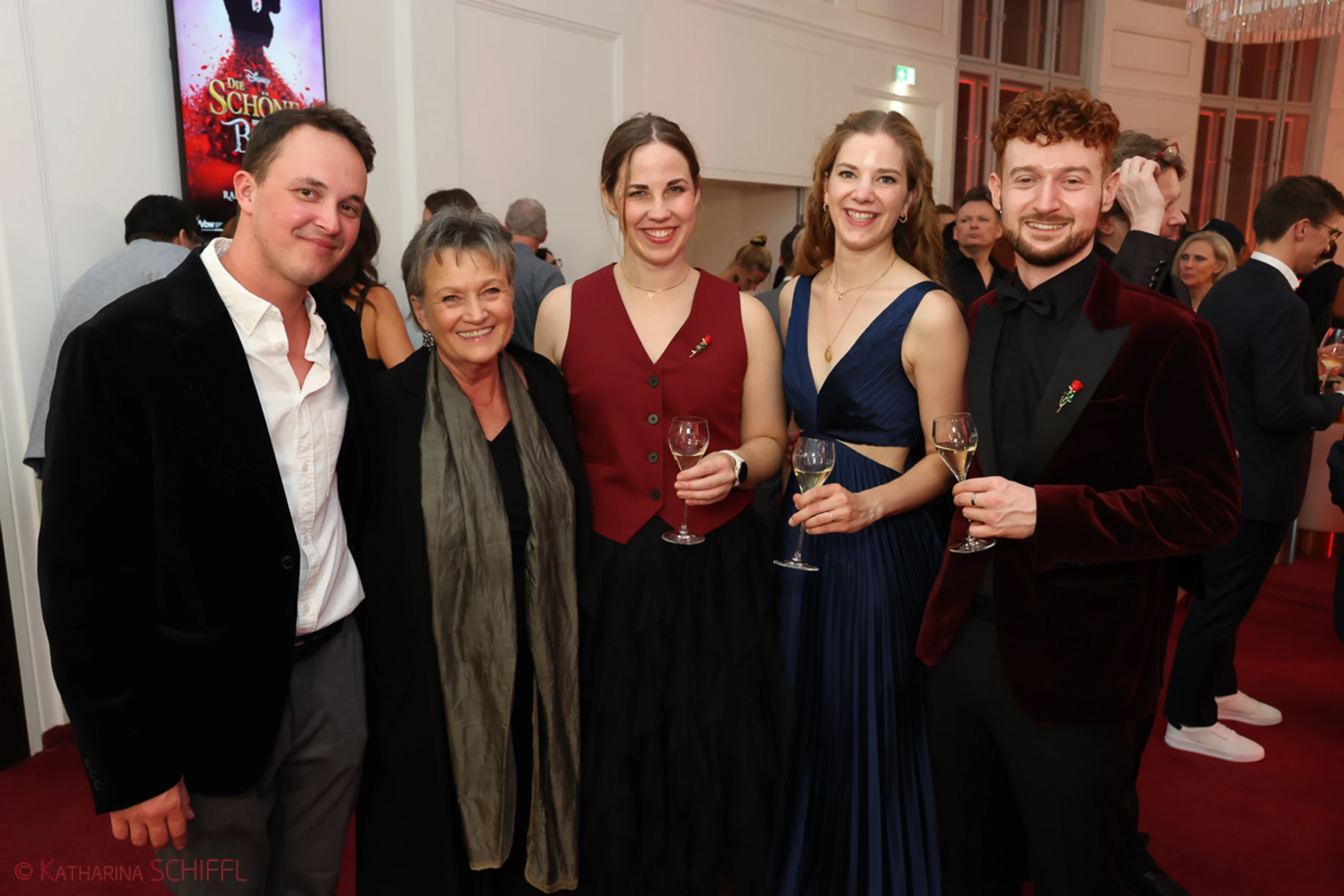 Gala-Premiere Disneys DIE SCHÖNE UND DAS BIEST – Bild 129 von 140