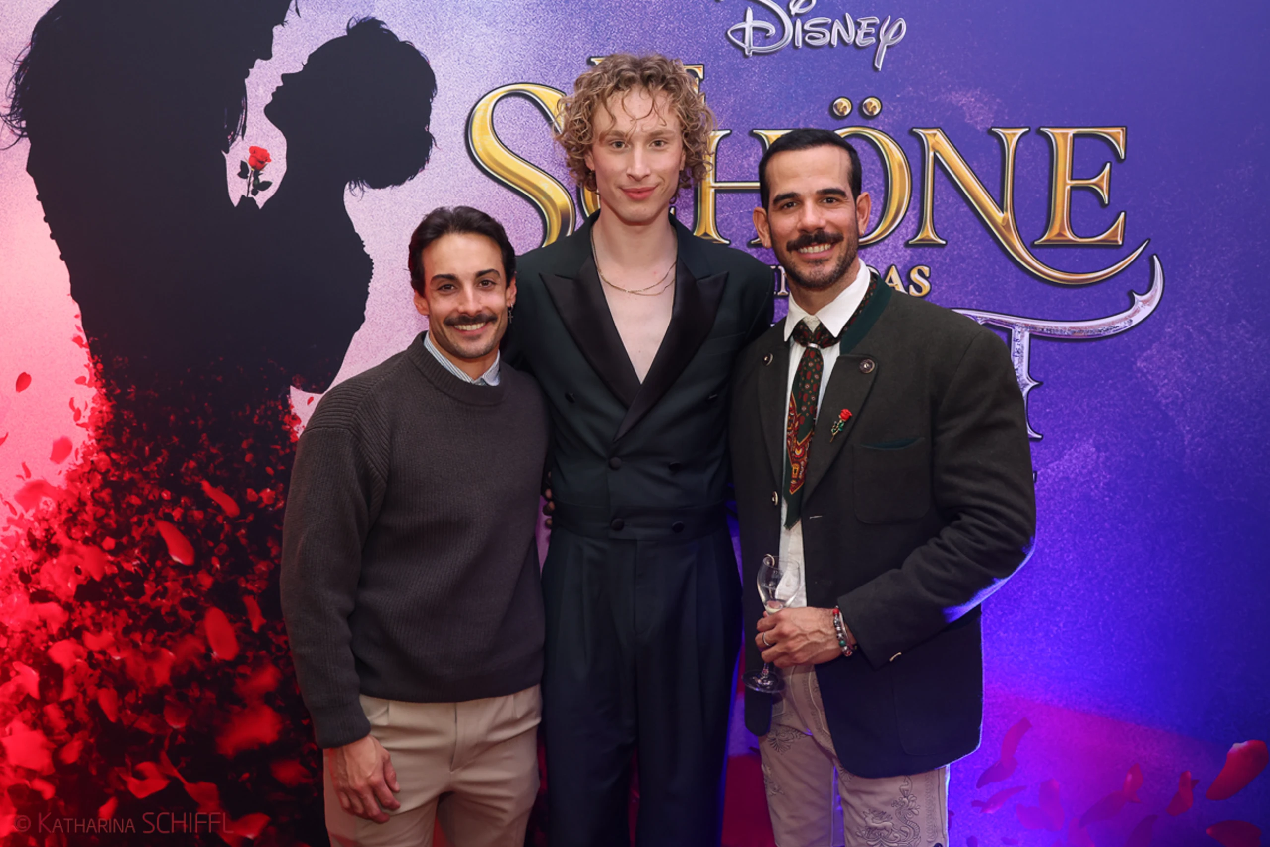 Gala-Premiere Disneys DIE SCHÖNE UND DAS BIEST – Bild 136 von 140