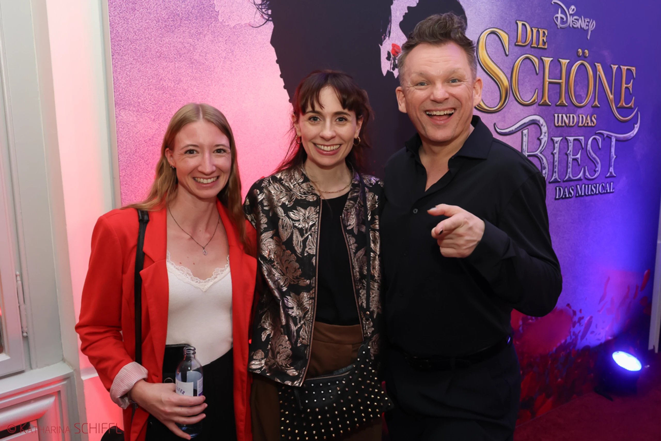 Gala-Premiere Disneys DIE SCHÖNE UND DAS BIEST – Bild 137 von 140