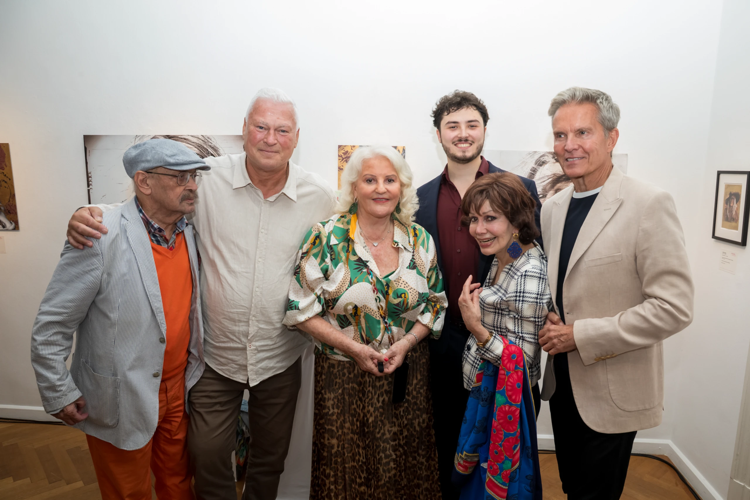 Vernissage der vielseitigen Künstlerin SABINE KÖNIG – Bild 2 von 60
