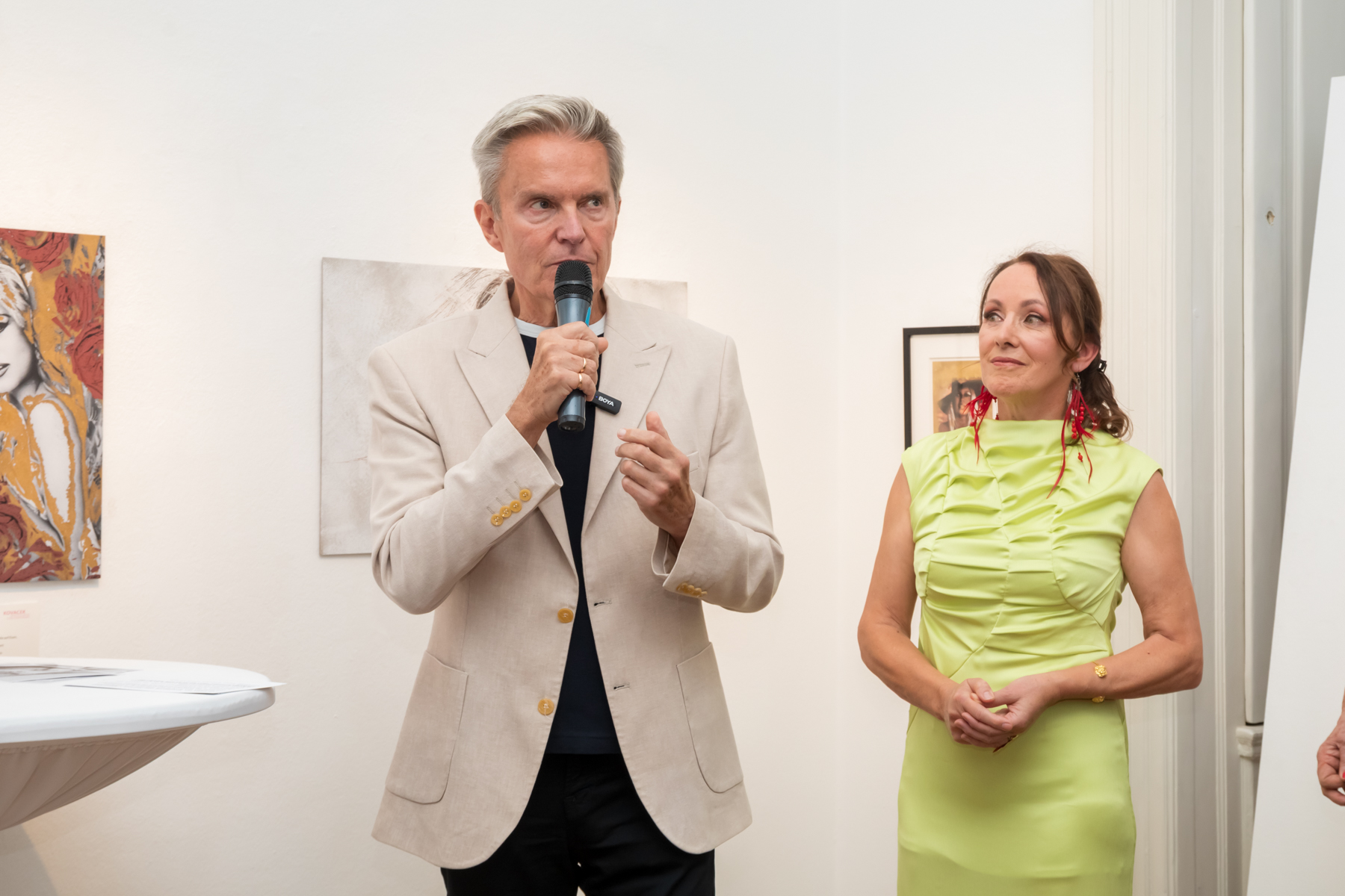 Vernissage der vielseitigen Künstlerin SABINE KÖNIG – Bild 7 von 60