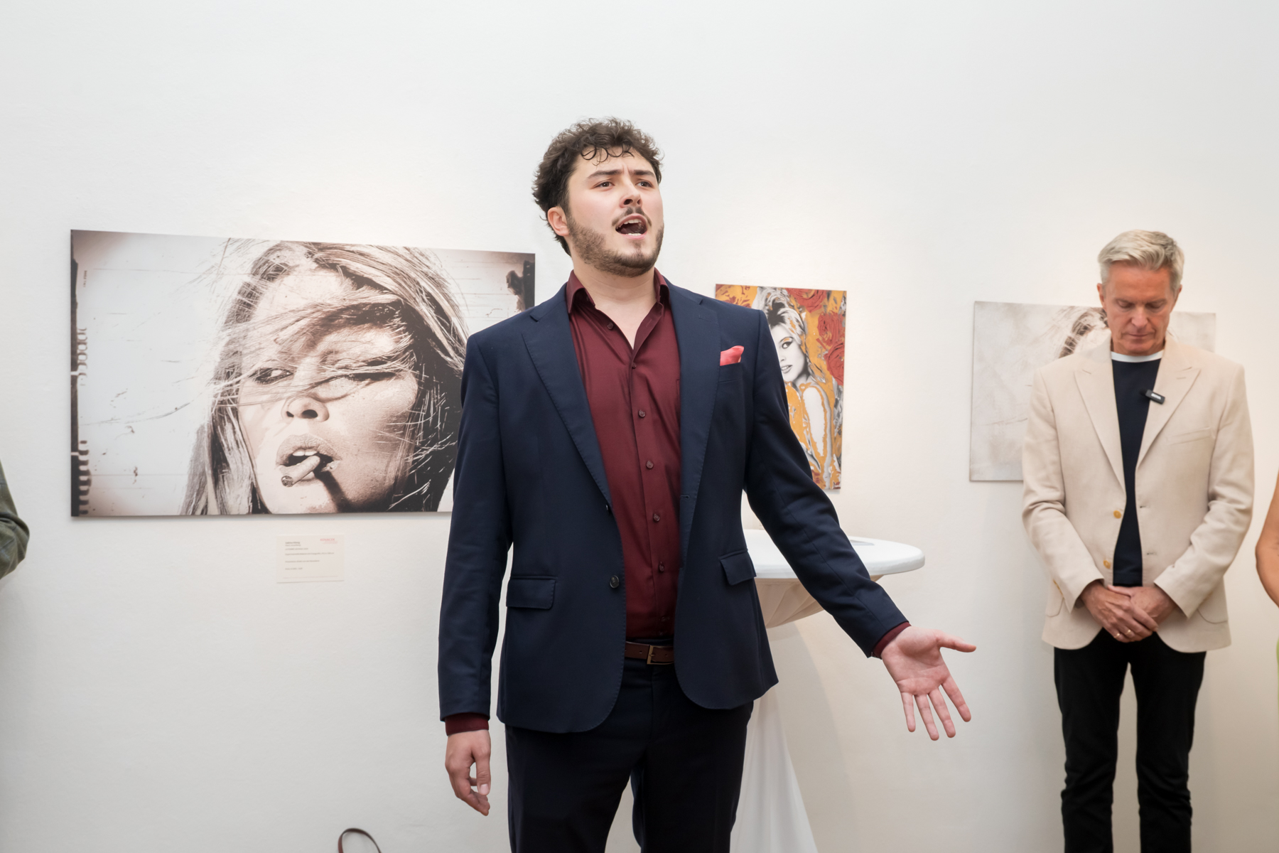Vernissage der vielseitigen Künstlerin SABINE KÖNIG – Bild 12 von 60