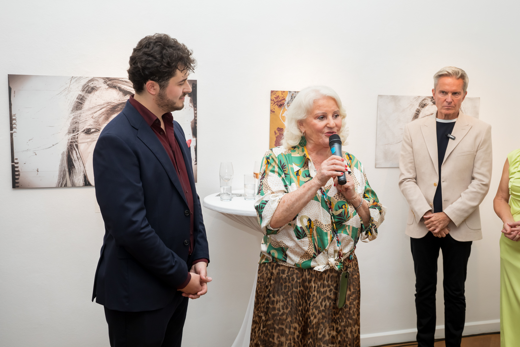 Vernissage der vielseitigen Künstlerin SABINE KÖNIG – Bild 22 von 60