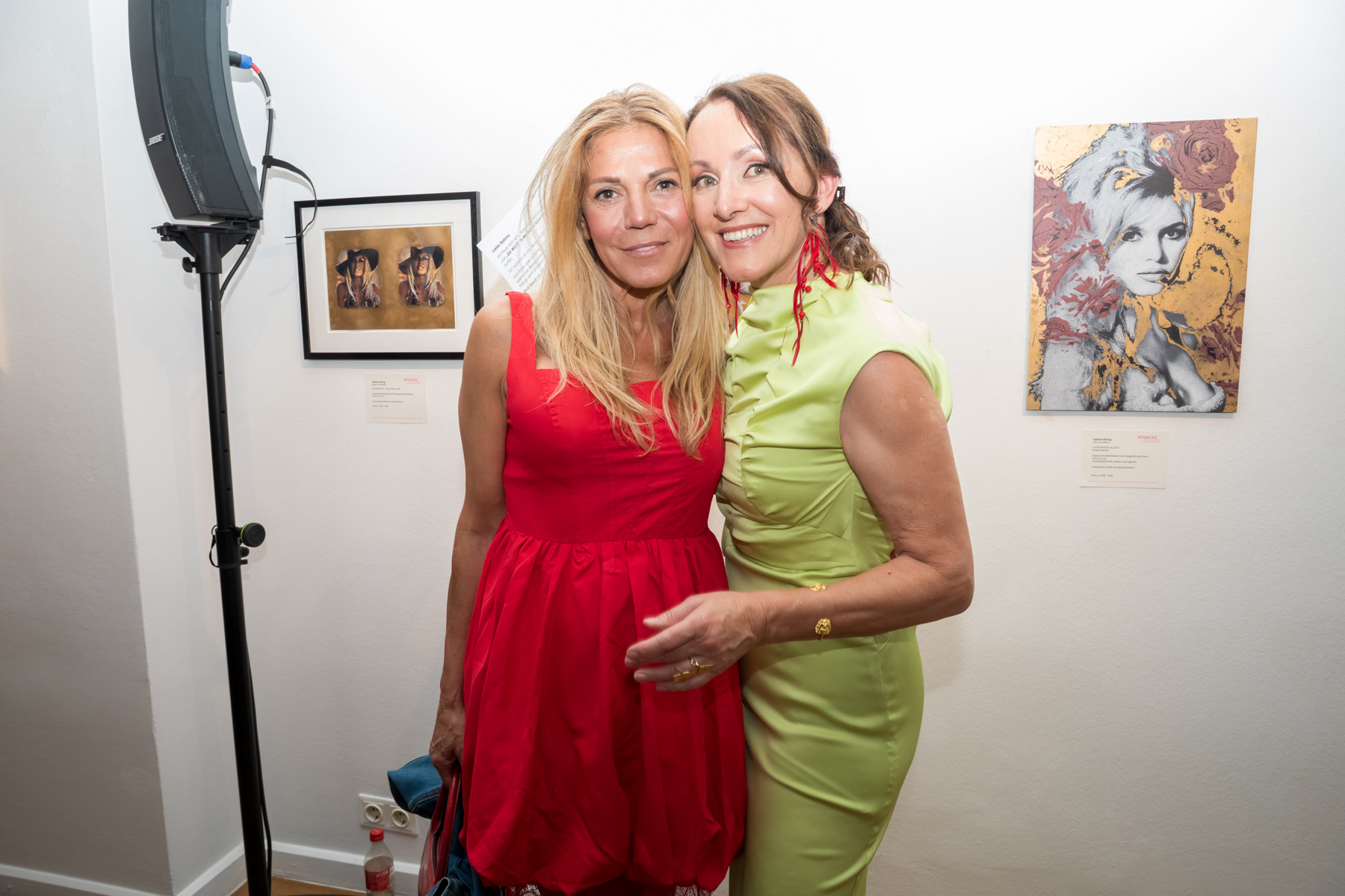 Vernissage der vielseitigen Künstlerin SABINE KÖNIG – Bild 35 von 60