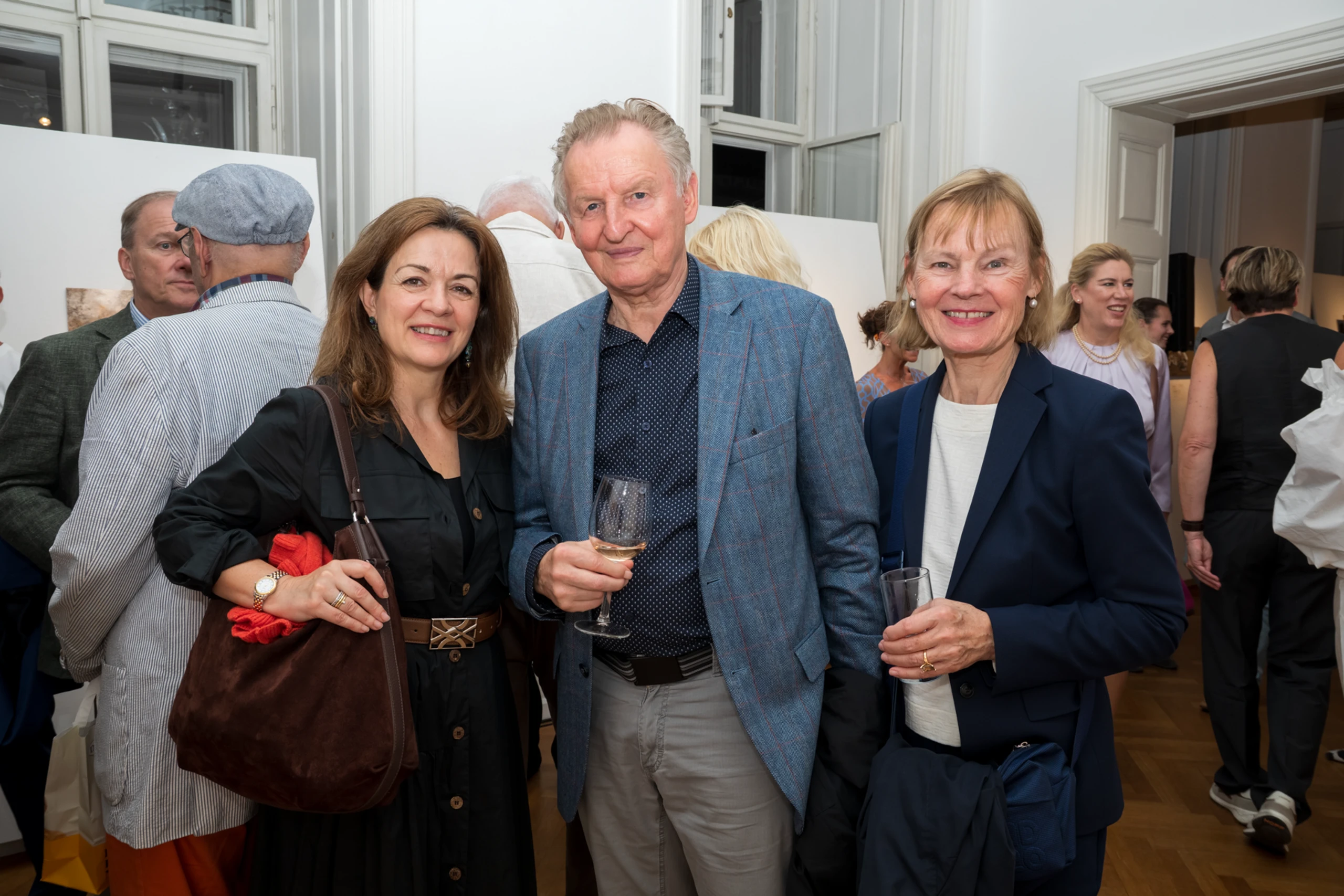 Vernissage der vielseitigen Künstlerin SABINE KÖNIG – Bild 39 von 60