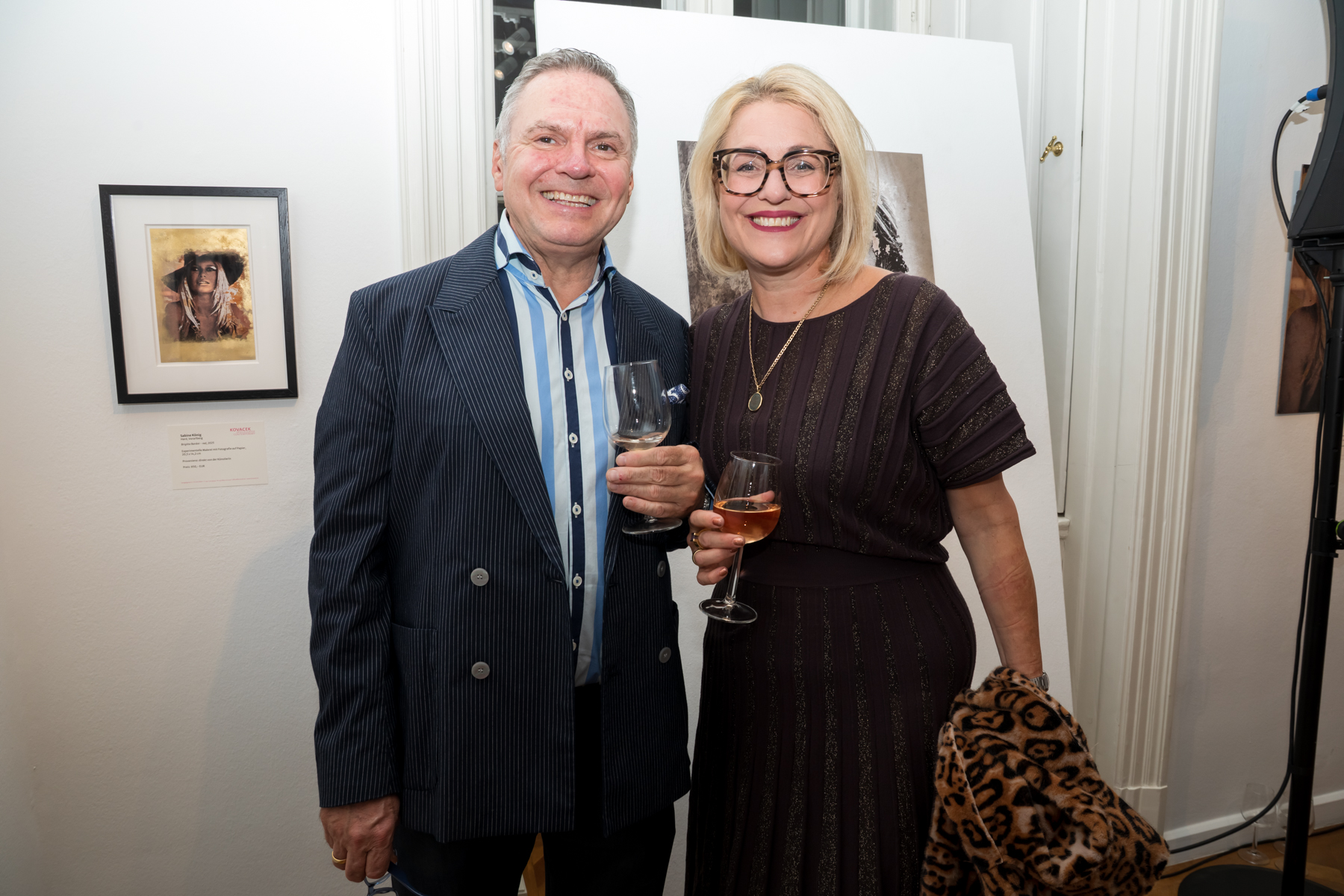 Vernissage der vielseitigen Künstlerin SABINE KÖNIG – Bild 41 von 60
