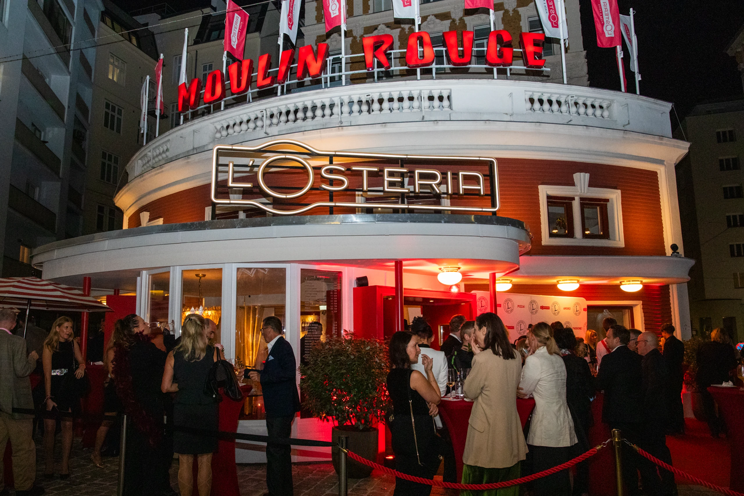L’OSTERIA WIEN MOULIN ROUGE – Bild 3 von 47