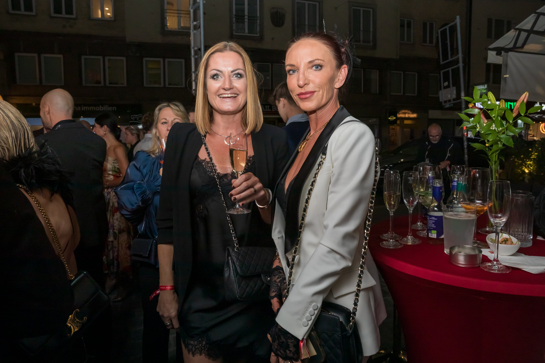 L’OSTERIA WIEN MOULIN ROUGE – Bild 9 von 47