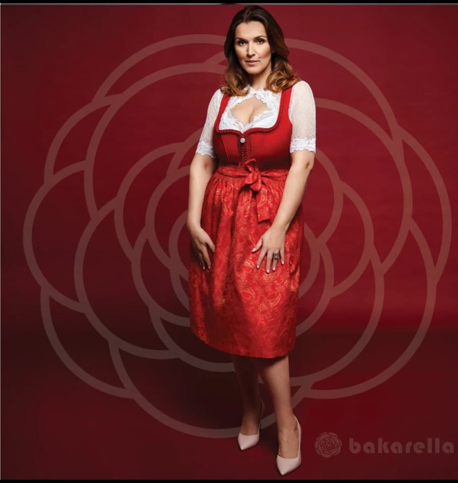 © Barbara Karlich Blurred image background
