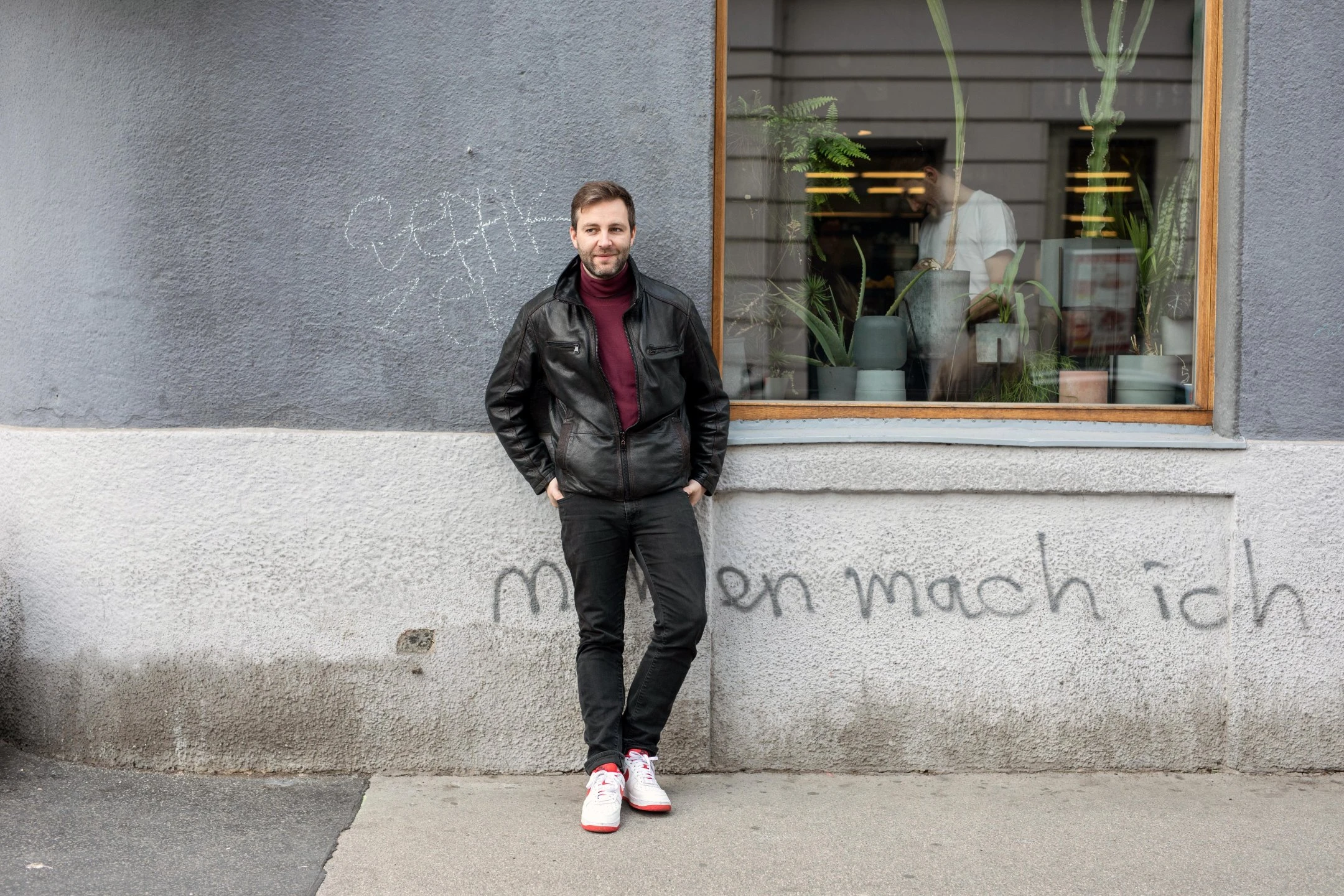 © Elke Mayr Blurred image background