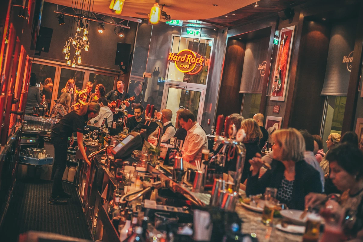 © Hard Rock Cafe/Philipp Lipiarski Blurred image background