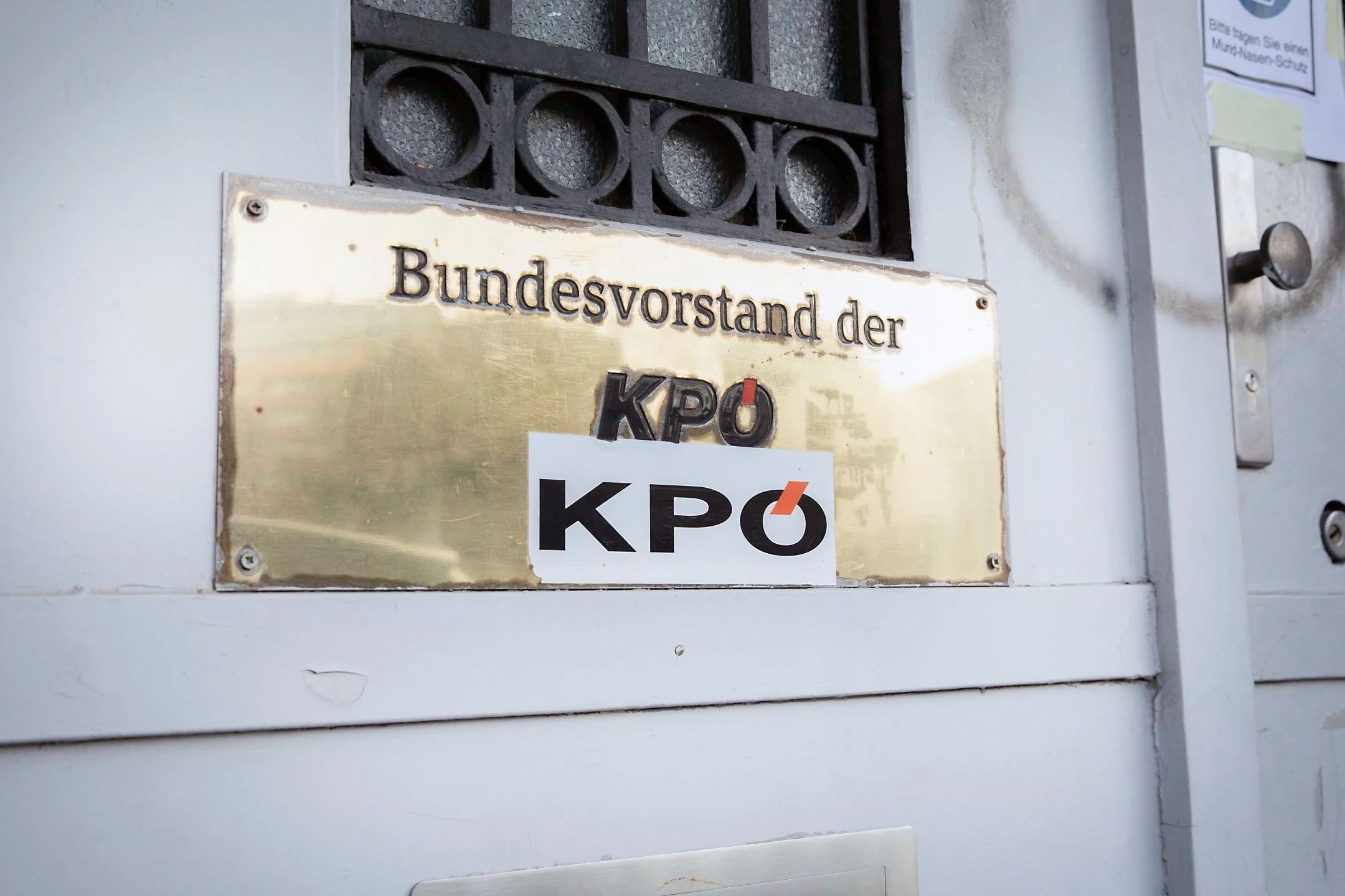 © Elke Mayr Blurred image background