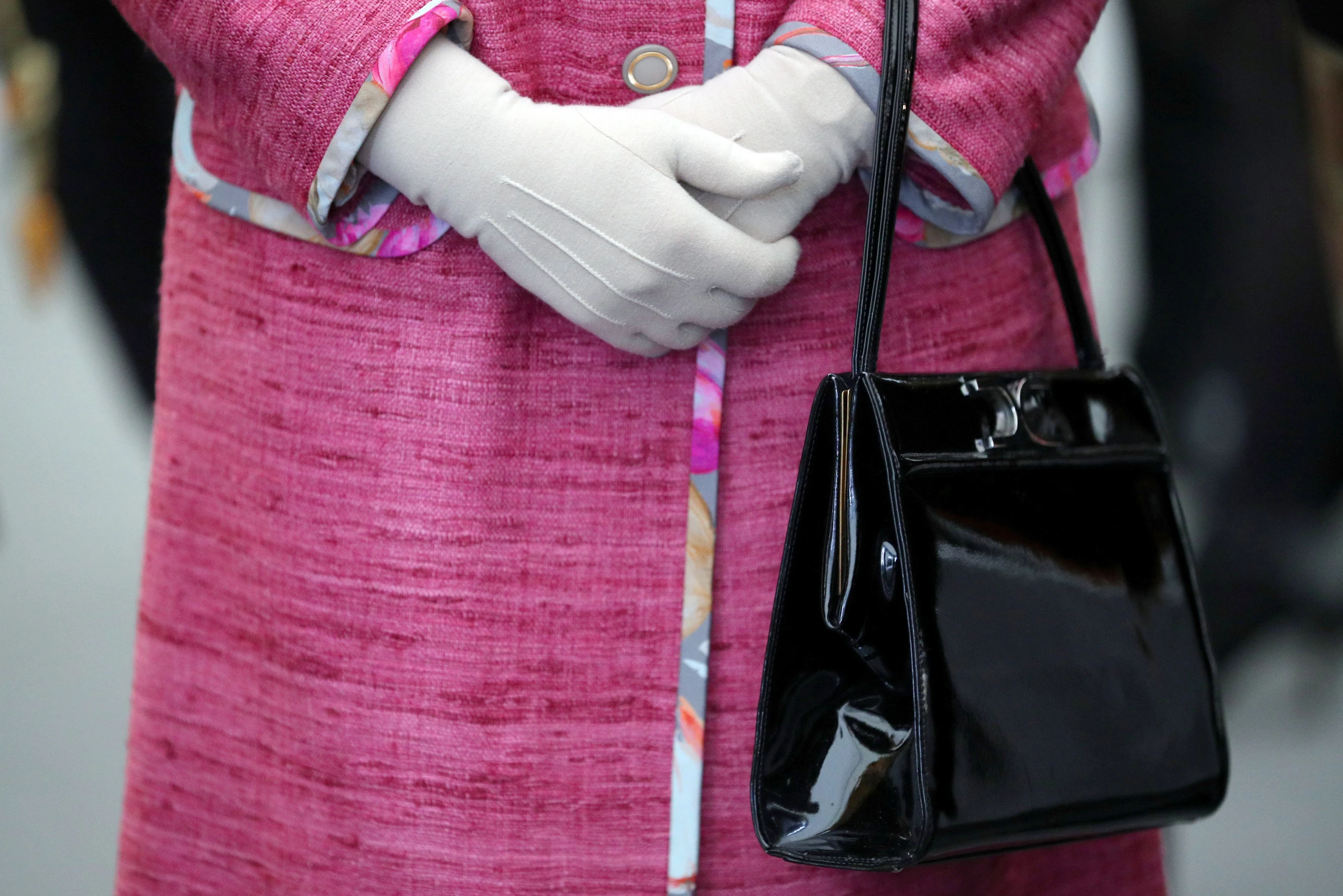 © HANNAH MCKAY / POOL / AFP Blurred image background