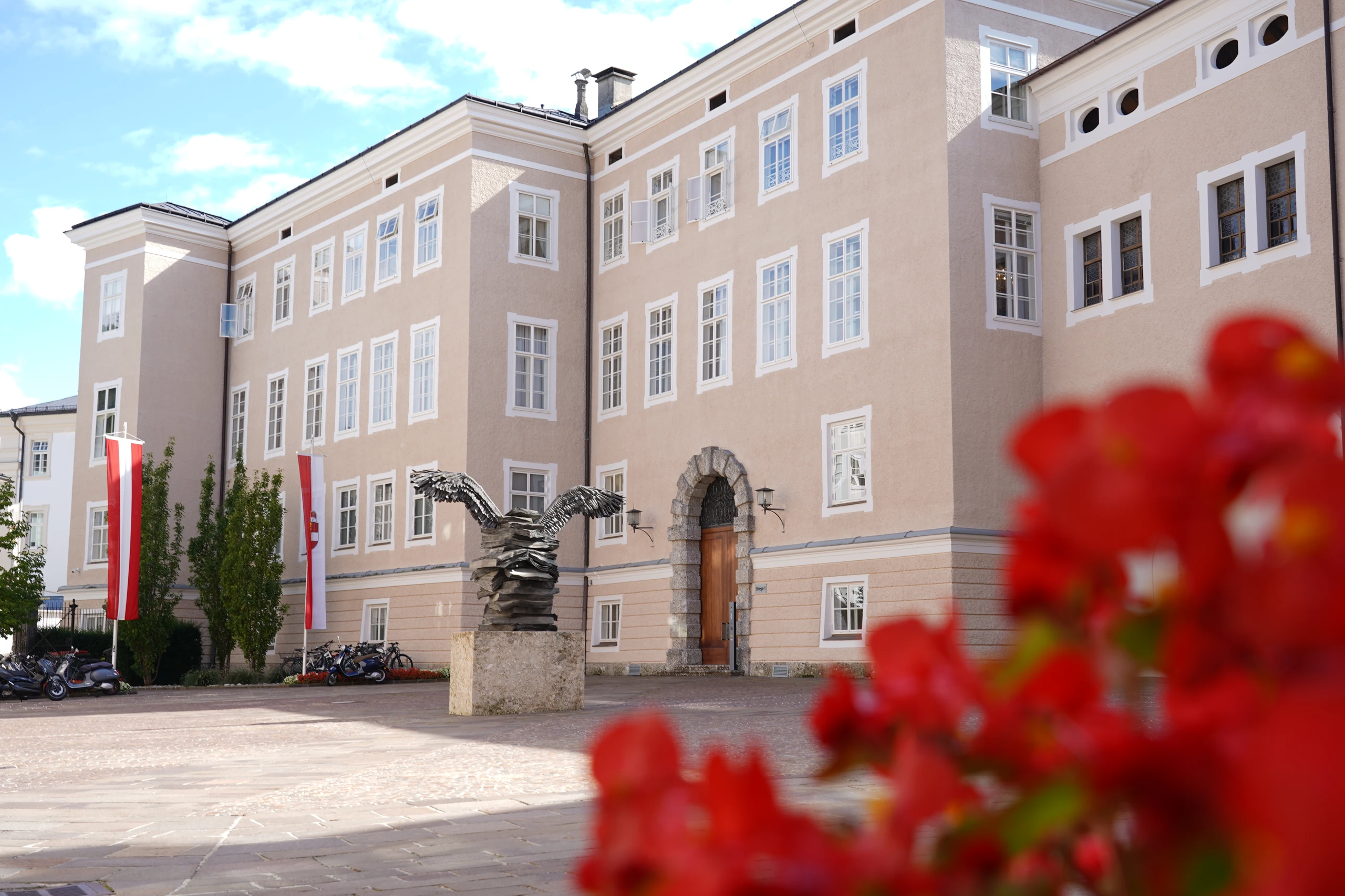 © Land Salzburg/Sophie Huber-Lachner Blurred image background