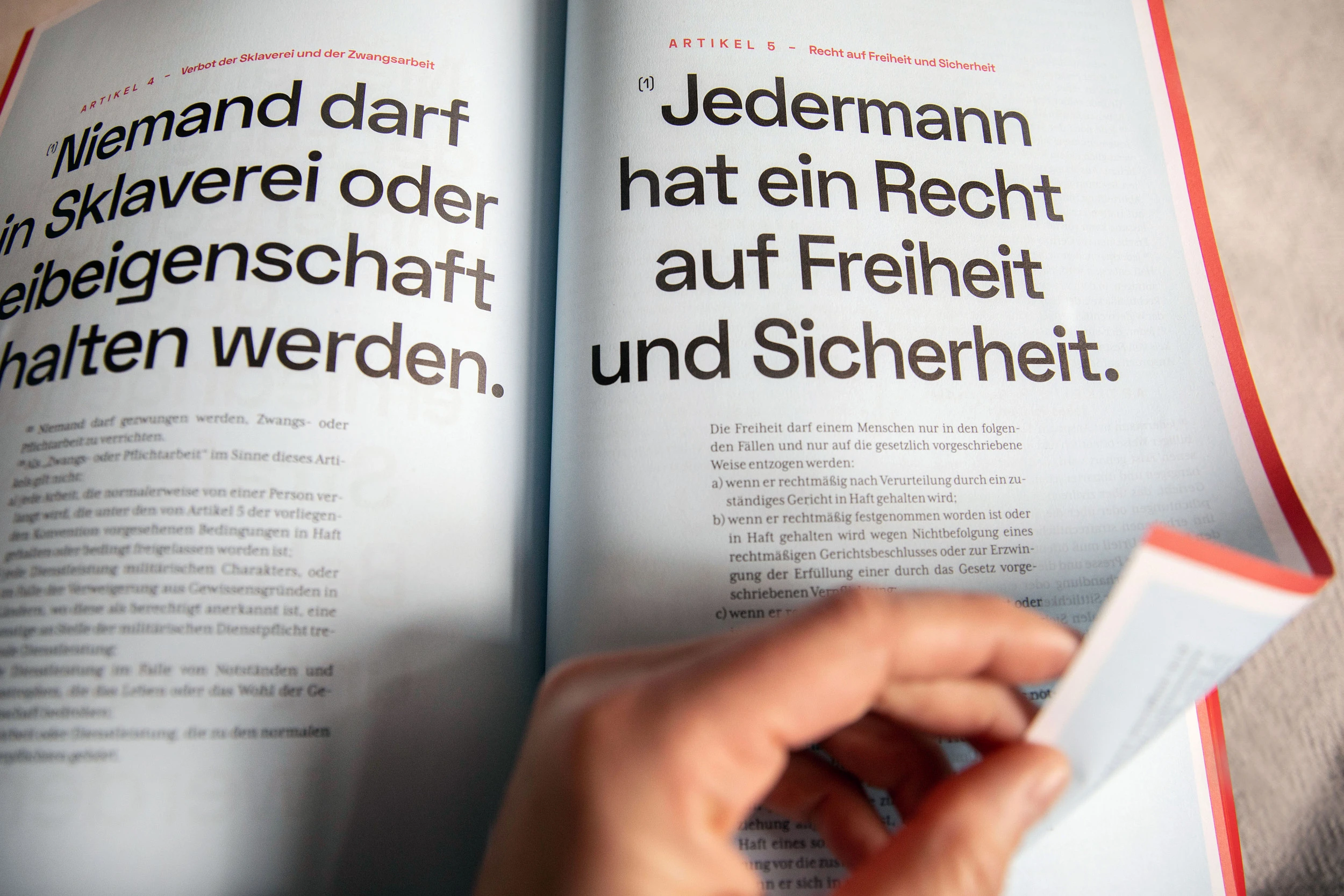 © Elke Mayr Blurred image background