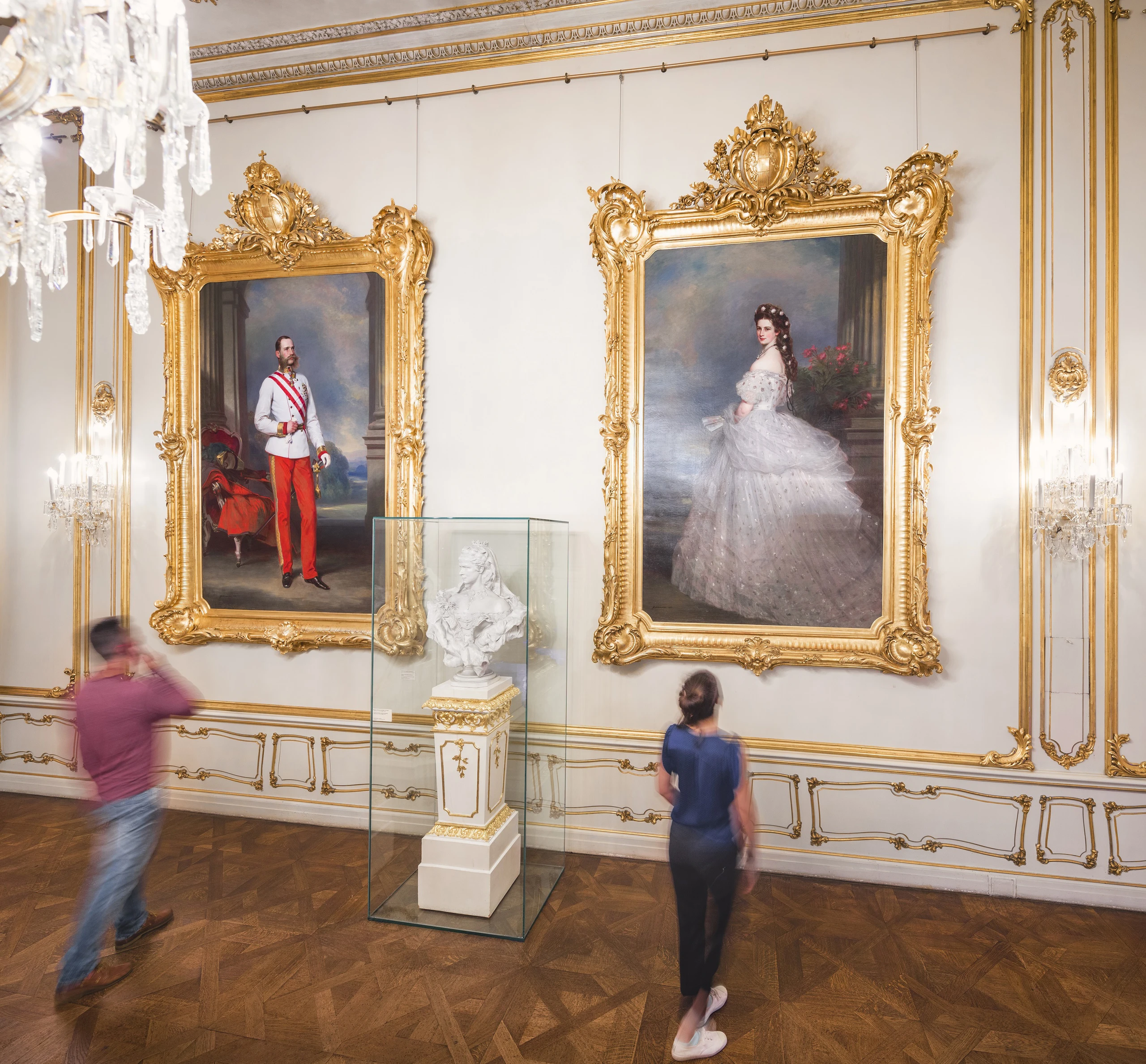 © Schloß Schönbrunn Kultur- und Betriebsges.m.b.H./Fotograf: www.severinwurnig.com Blurred image background