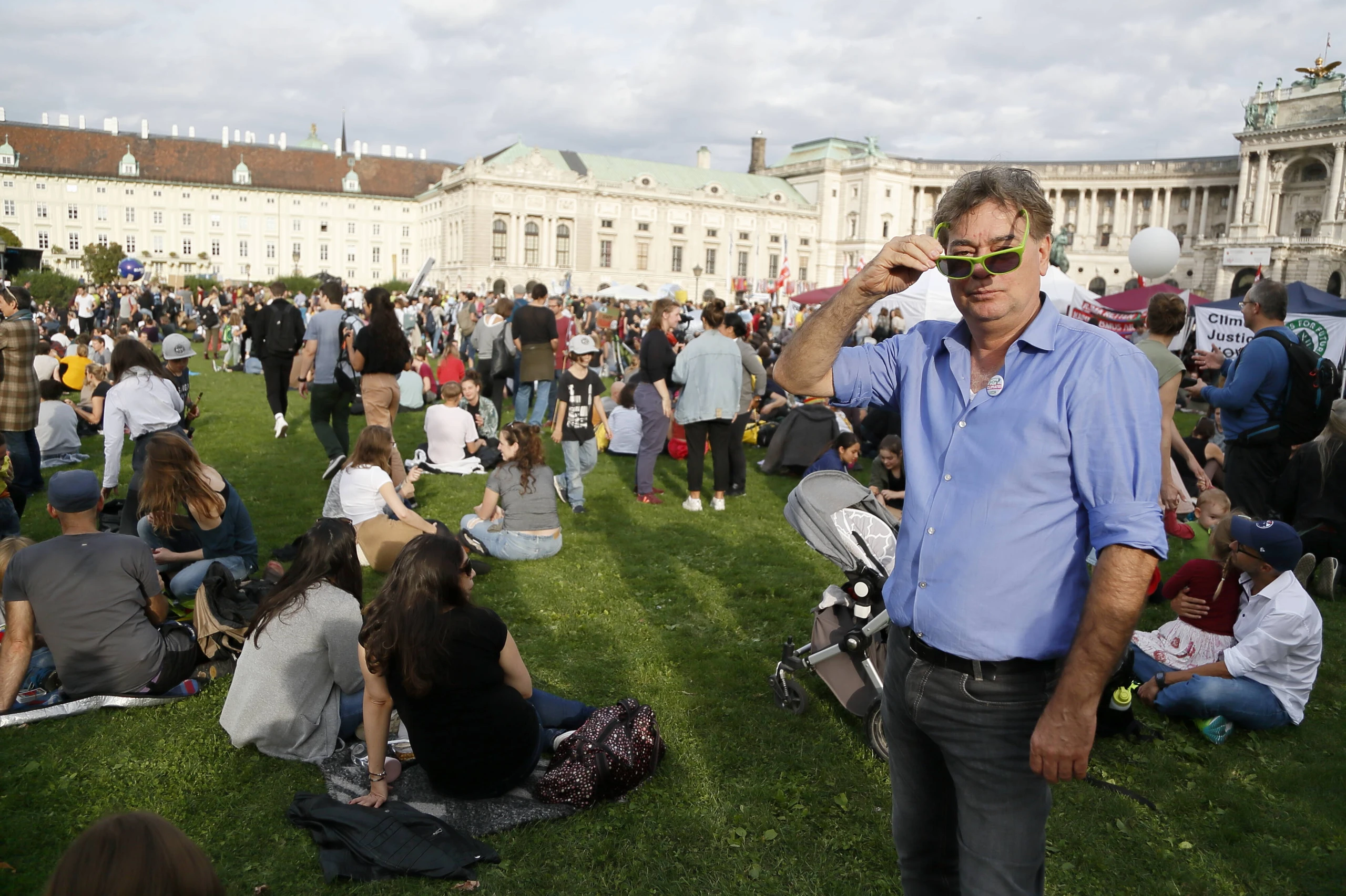 © imago images/Viennareport Blurred image background