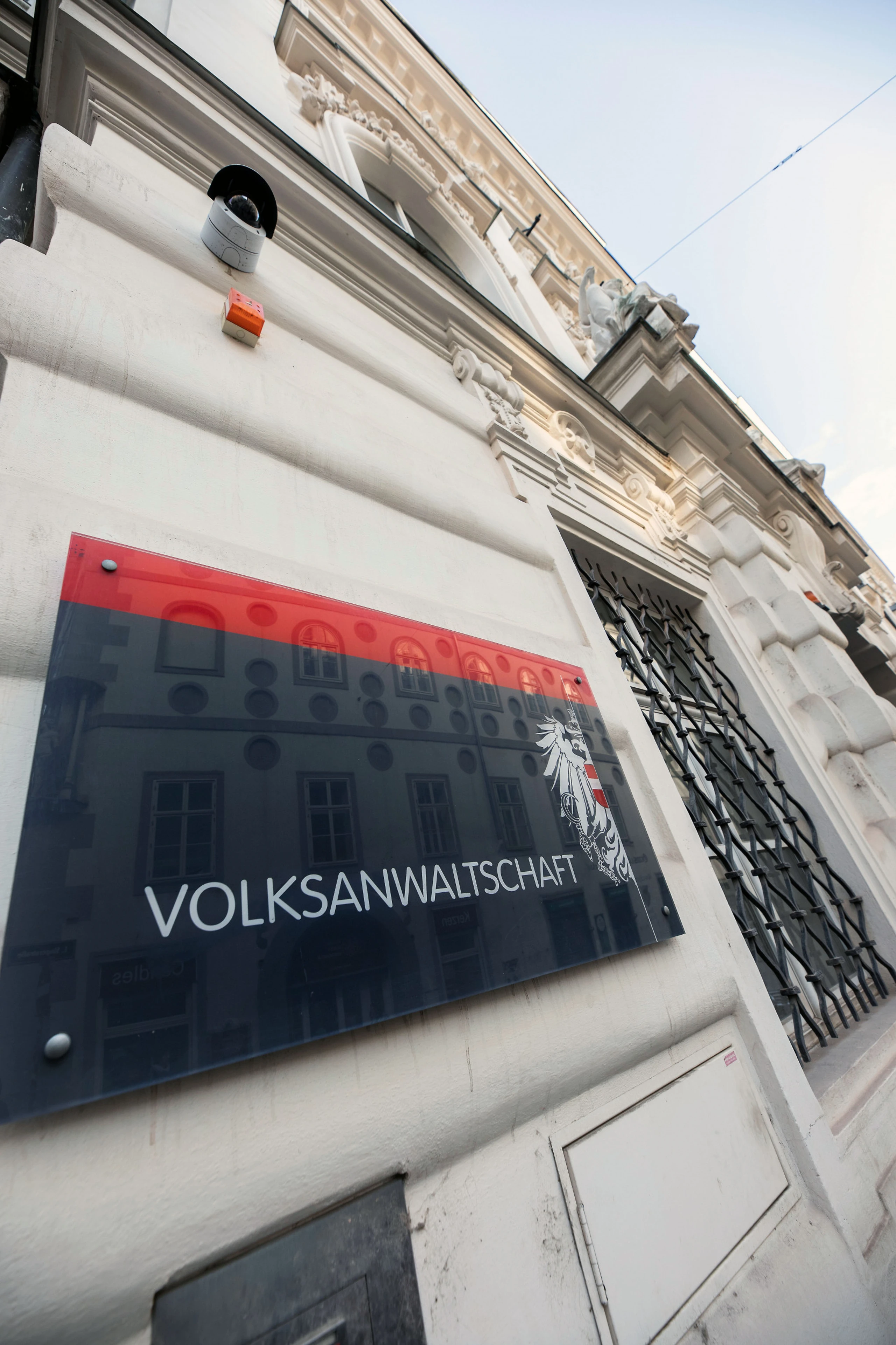 © Elke Mayr Blurred image background