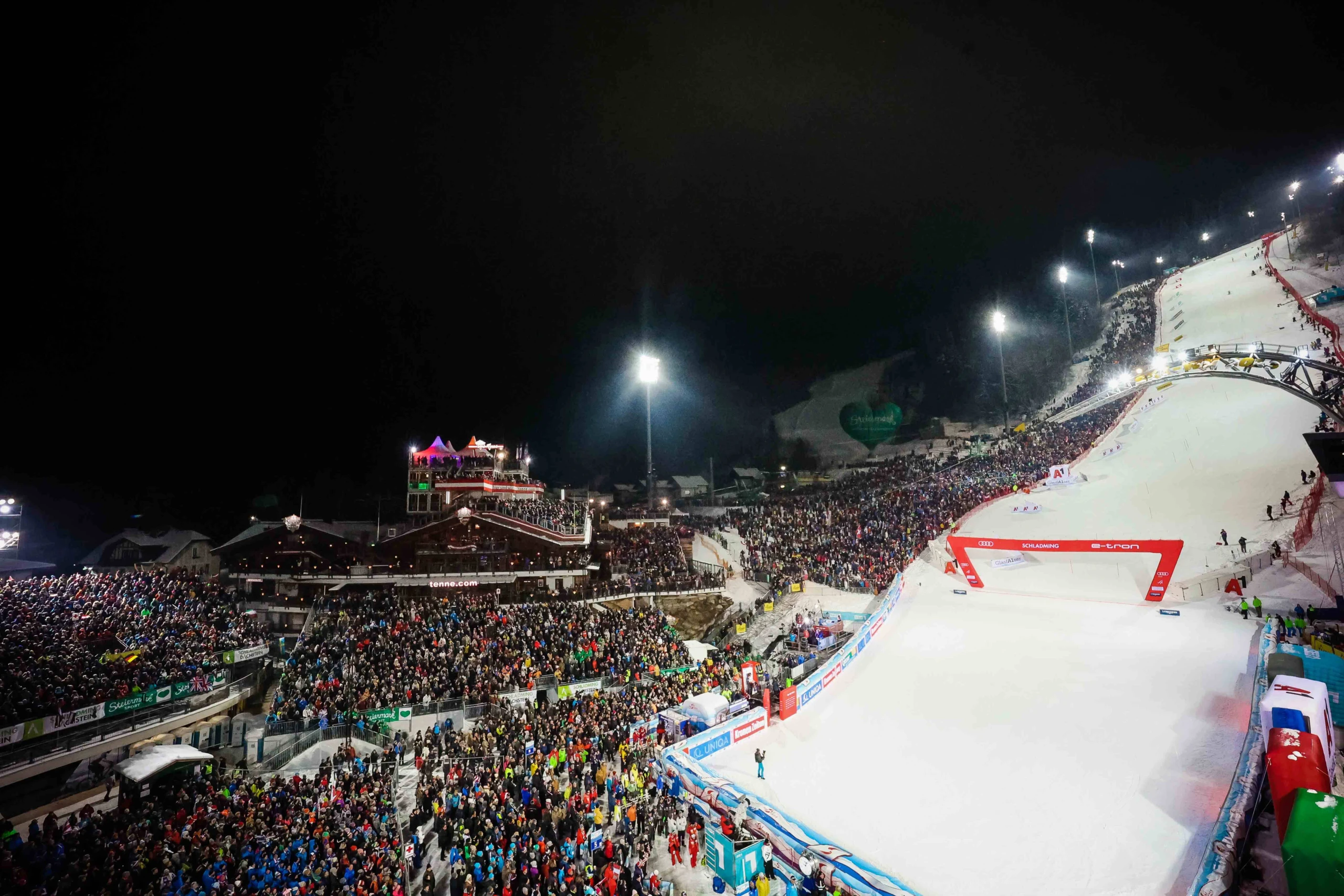 © IMAGO/Daniel Scharinger Blurred image background